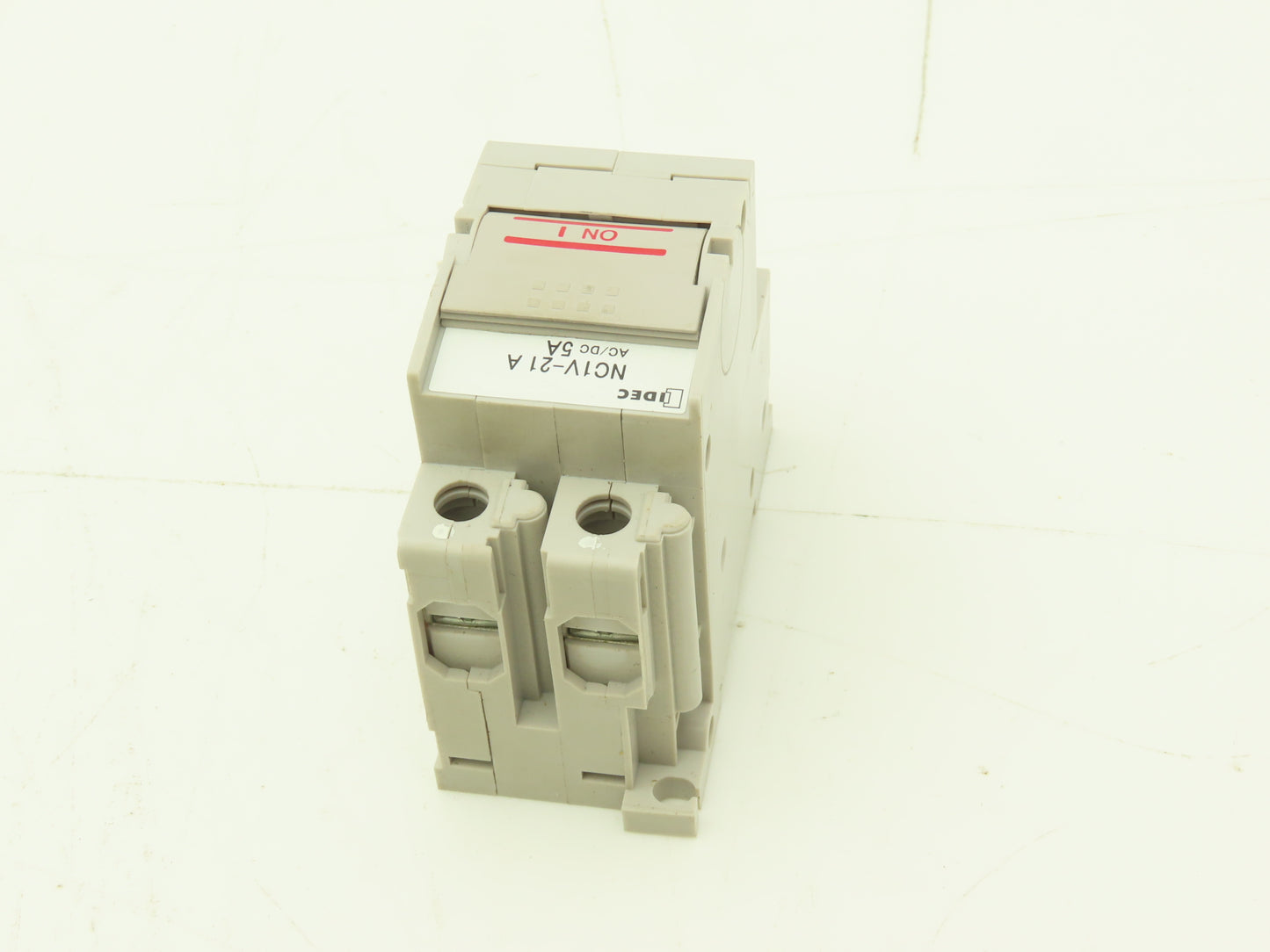 IDEC NC1V-2100 5 Amp Circuit Protector 2 Pole A Curve 250VAC/125VDC Lot of 9