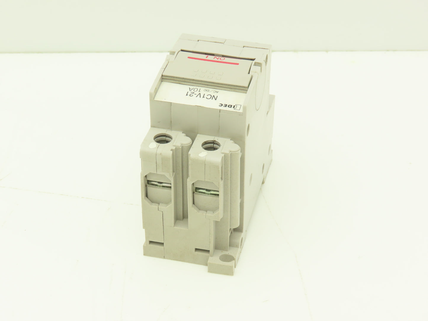 IDEC NC1V-2100 10 Amp Circuit Protector 2 Pole A Curve 250VAC/125VDC Lot of 9