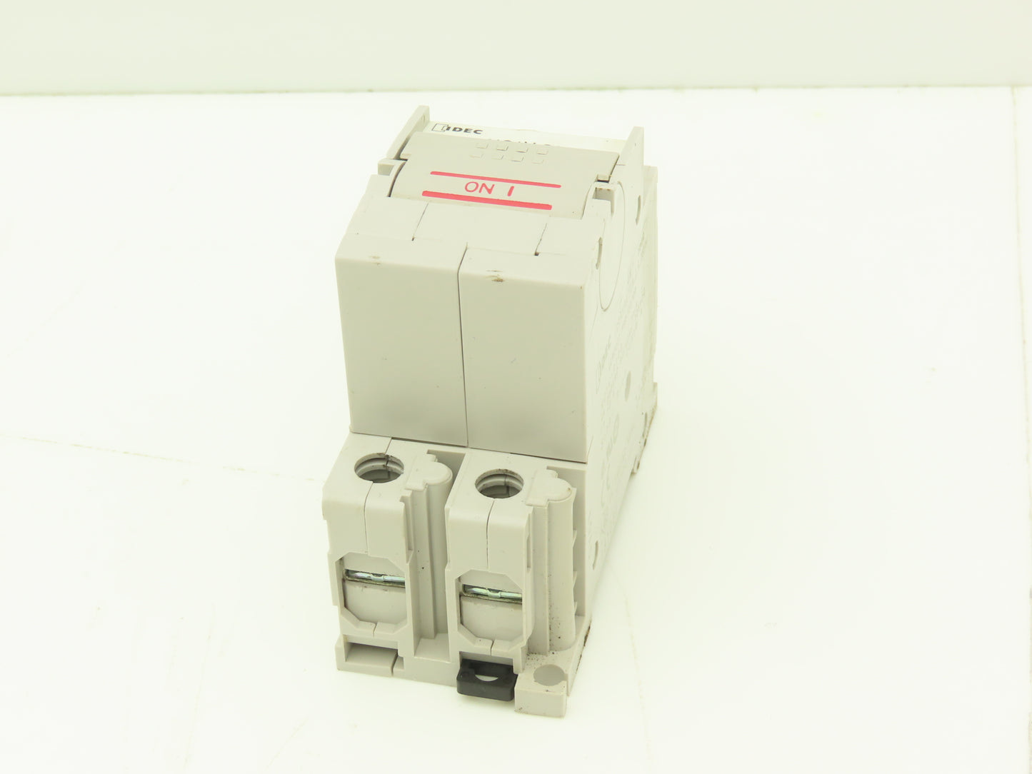 IDEC NC1V-2100 10 Amp Circuit Protector 2 Pole A Curve 250VAC/125VDC Lot of 9