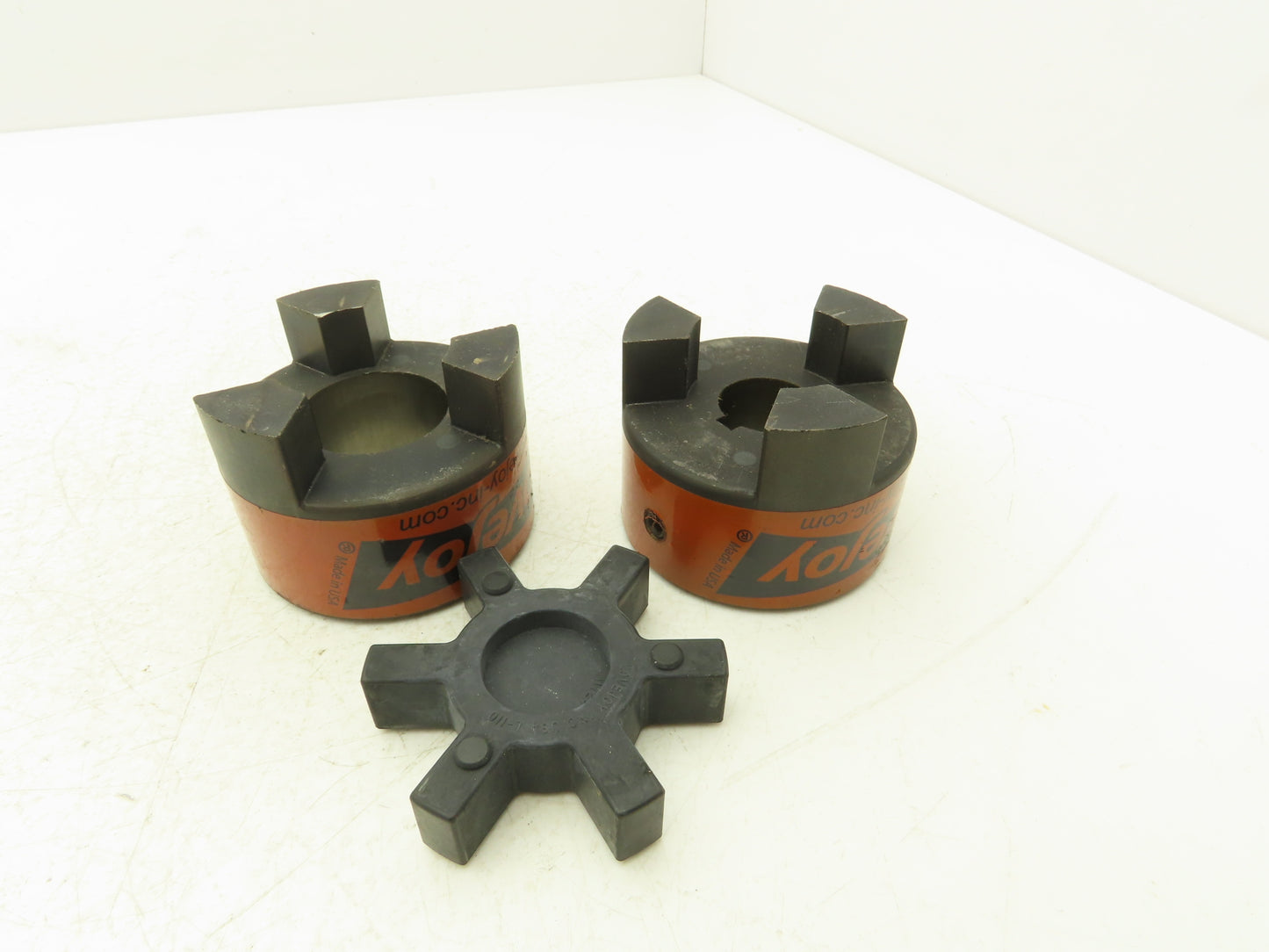 Lovejoy L-110X1.625/L-110 1.125 Coupling Set 1-1/8" & 1-5/8" Bore Hubs W Spider