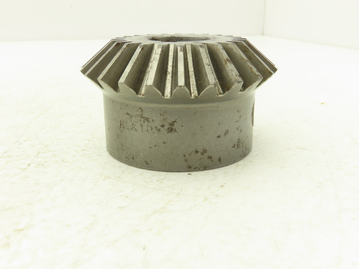Boston Gear HLK105YA Miter Gear 24T 8-Pitch 20° 1" Plain Bore 1/4" Keyway
