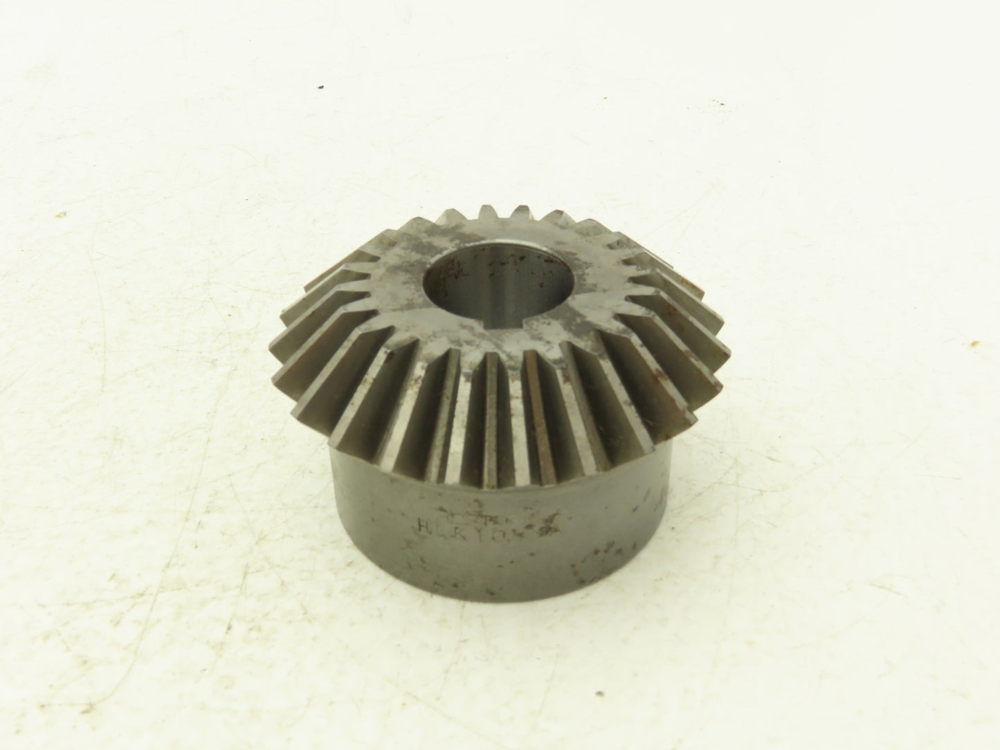 Boston Gear HLK105YA Miter Gear 24T 8-Pitch 20° 1" Plain Bore 1/4" Keyway