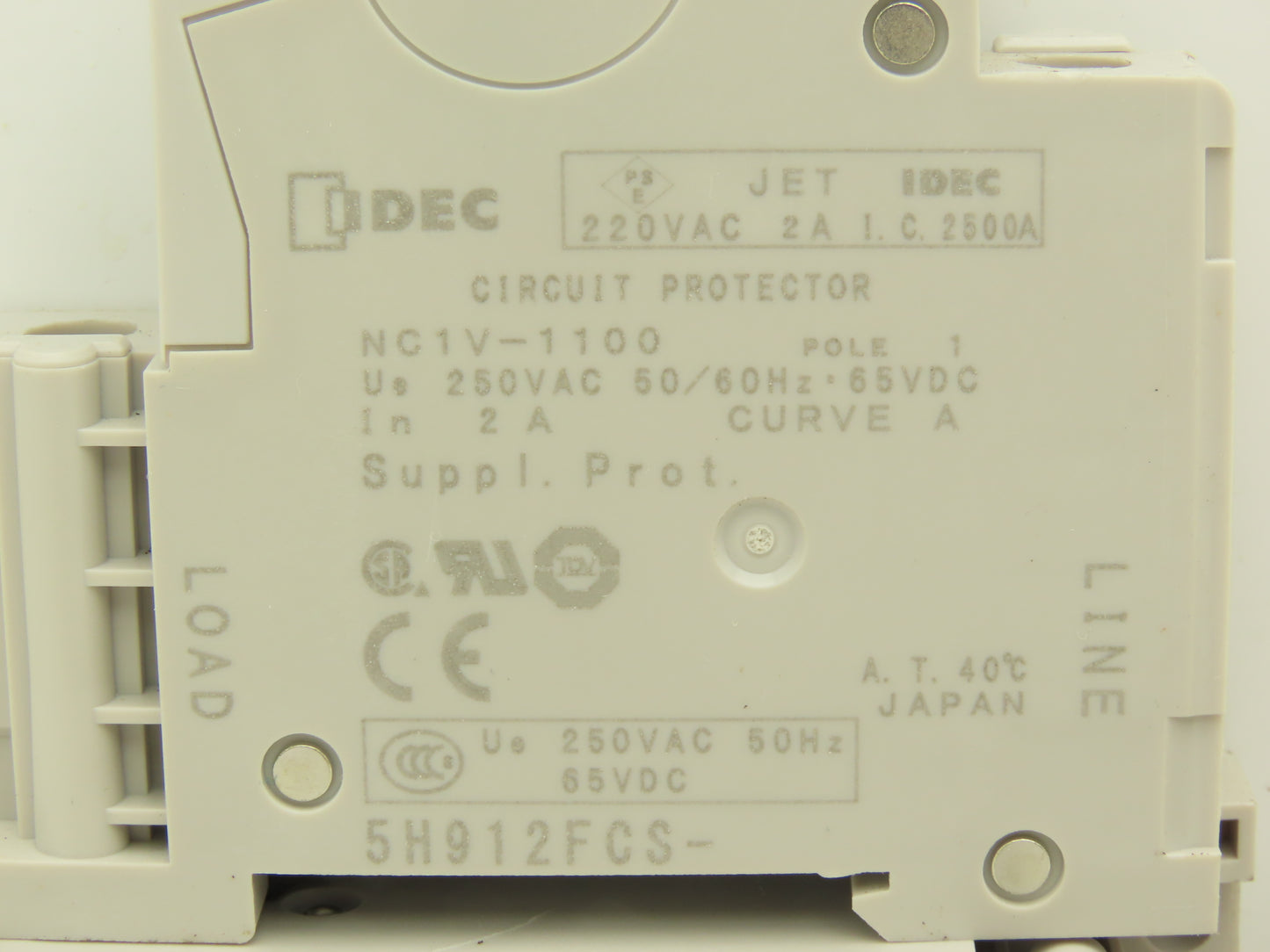 IDEC NC1V-1100 2 Amp Circuit Protector 1 Pole A Curve 250VAC/65VDC Lot of 13
