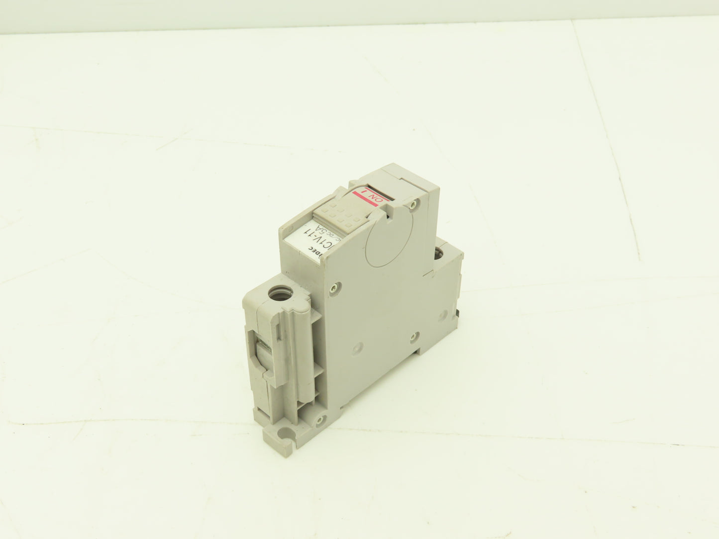 IDEC NC1V-1100 5 Amp Circuit Protector 1 Pole A Curve 250VAC/65VDC Lot of 7