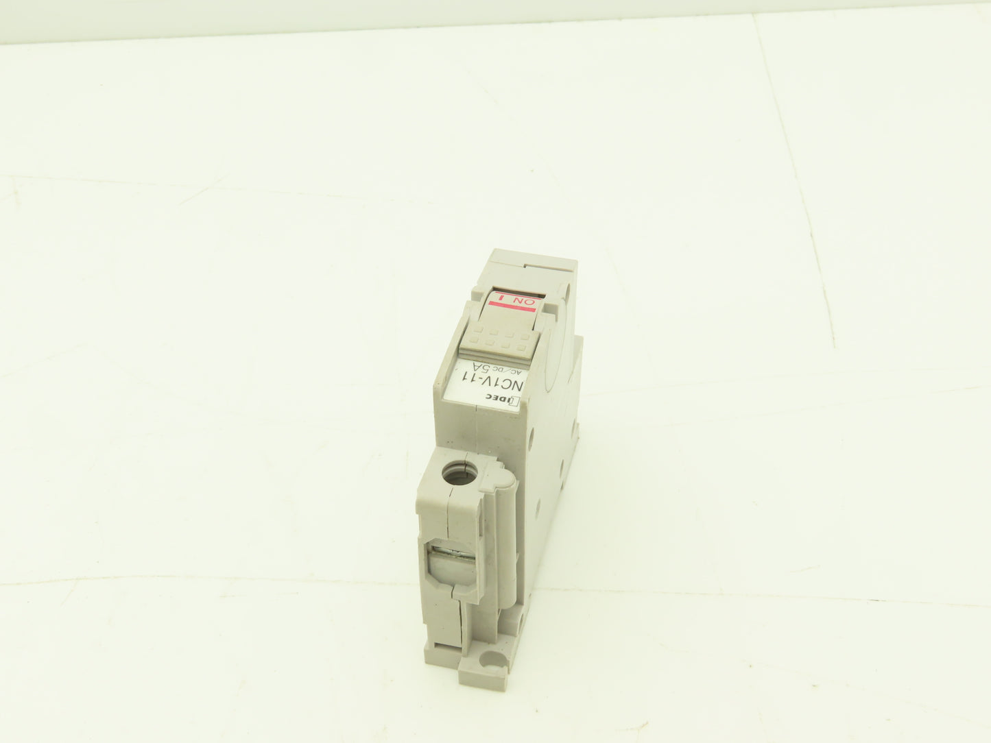 IDEC NC1V-1100 5 Amp Circuit Protector 1 Pole A Curve 250VAC/65VDC Lot of 7
