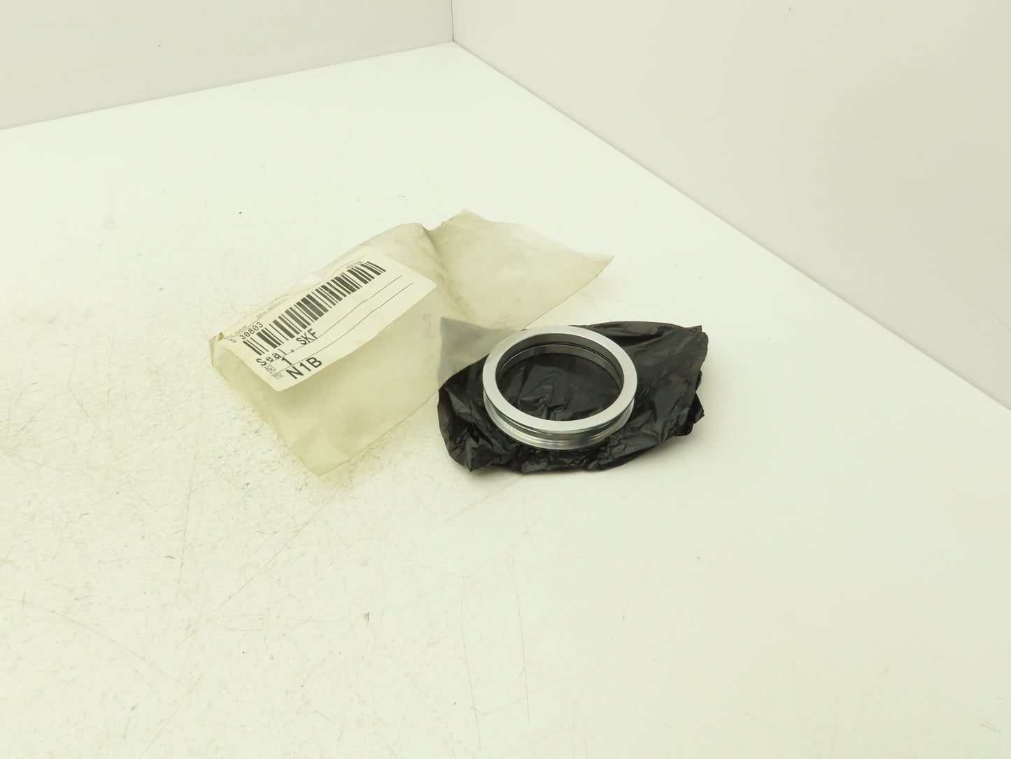 SKF LOR 53 Bearing Seal-Labyrinth 2.93" Shaft Dia 3.56" OD x .68 Width Aluminum