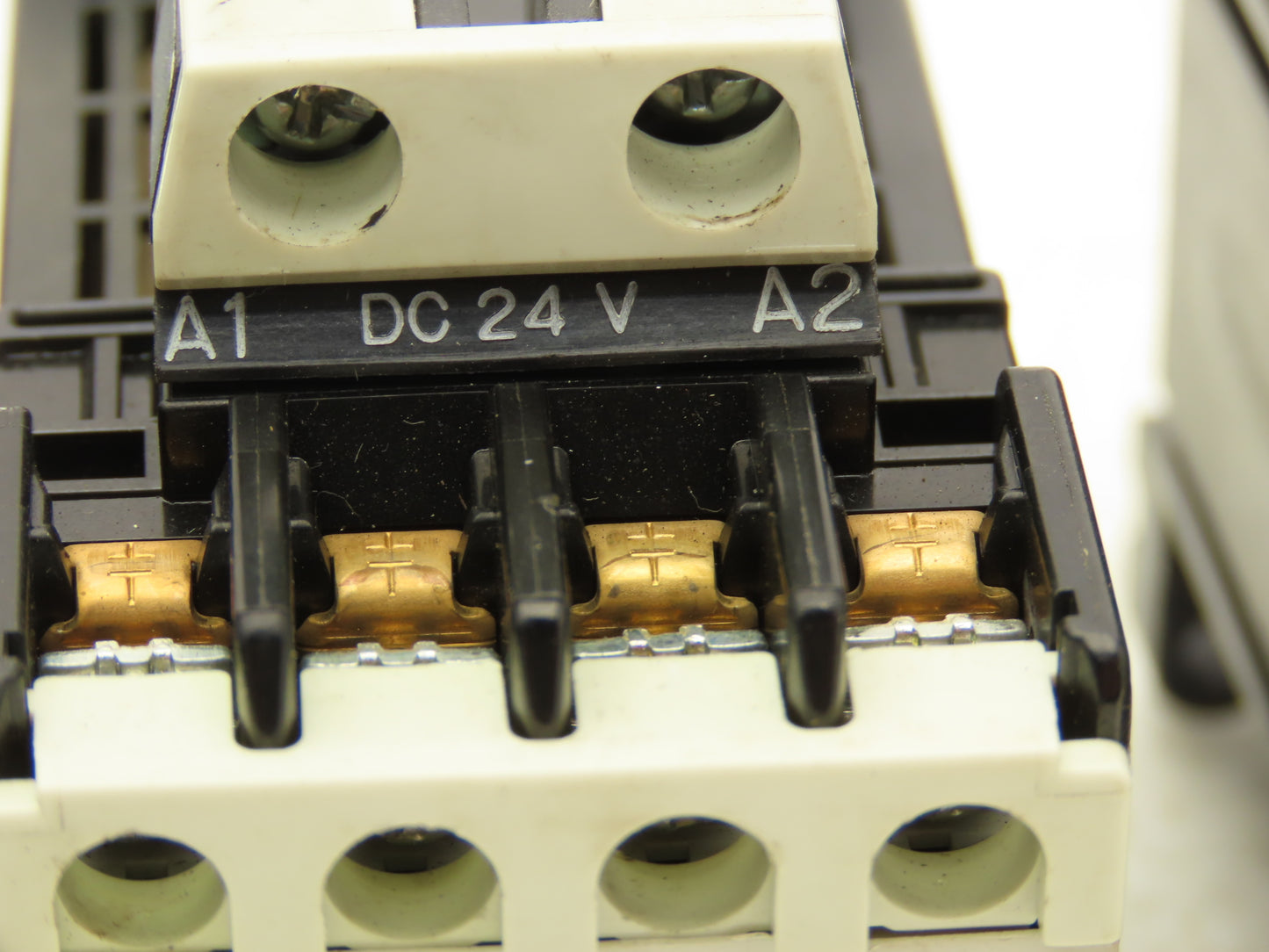 Fuji Electric SH-4/G Contactor Relay 600VAC 1.2A 24VDC Coil 4NO Lot of 3