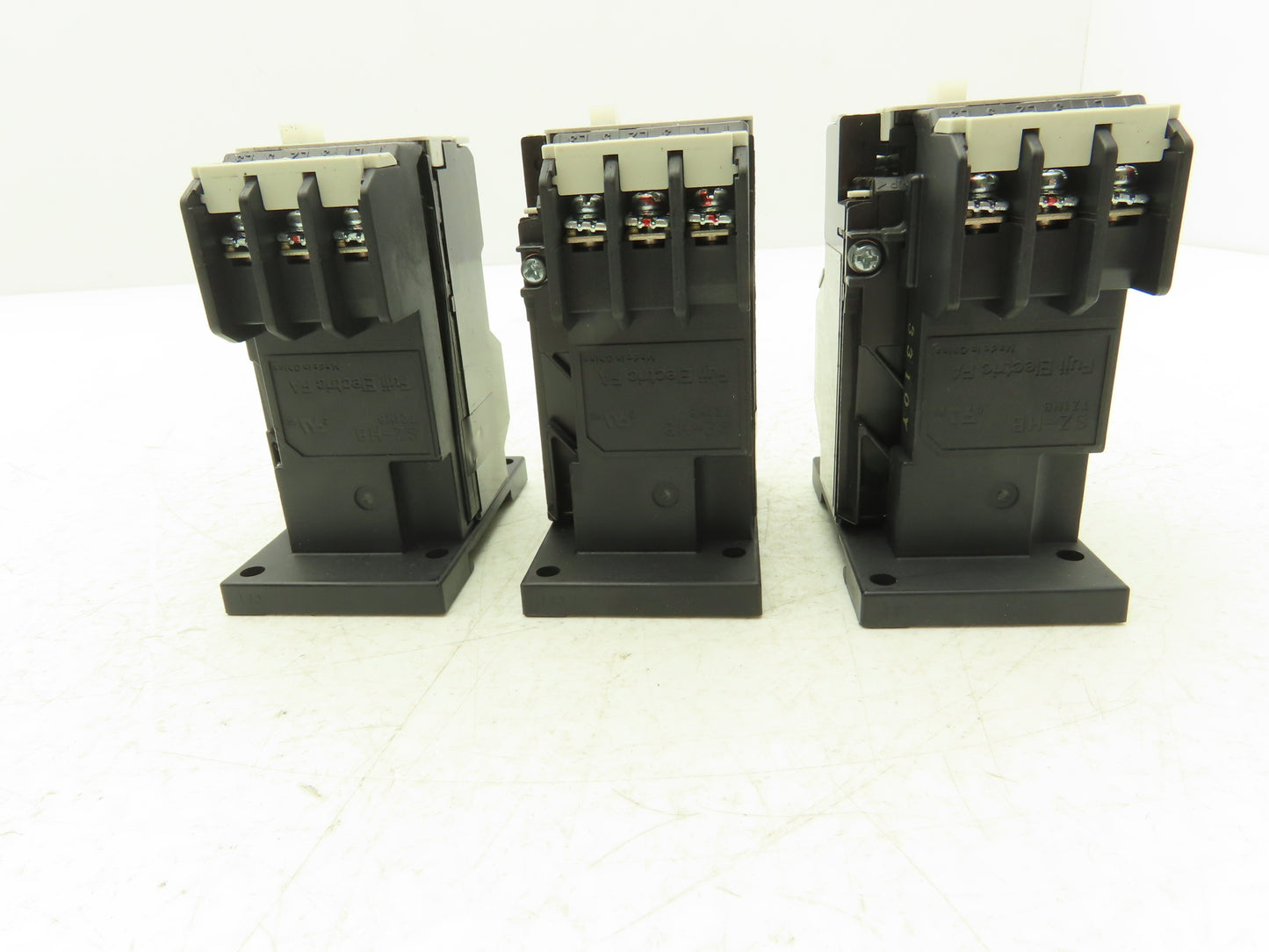 Fuji SZ-HB TZ1HB TR-ON/3 TR13D Thermal Overload Relay 0.48 - 0.72A with Adapter Base