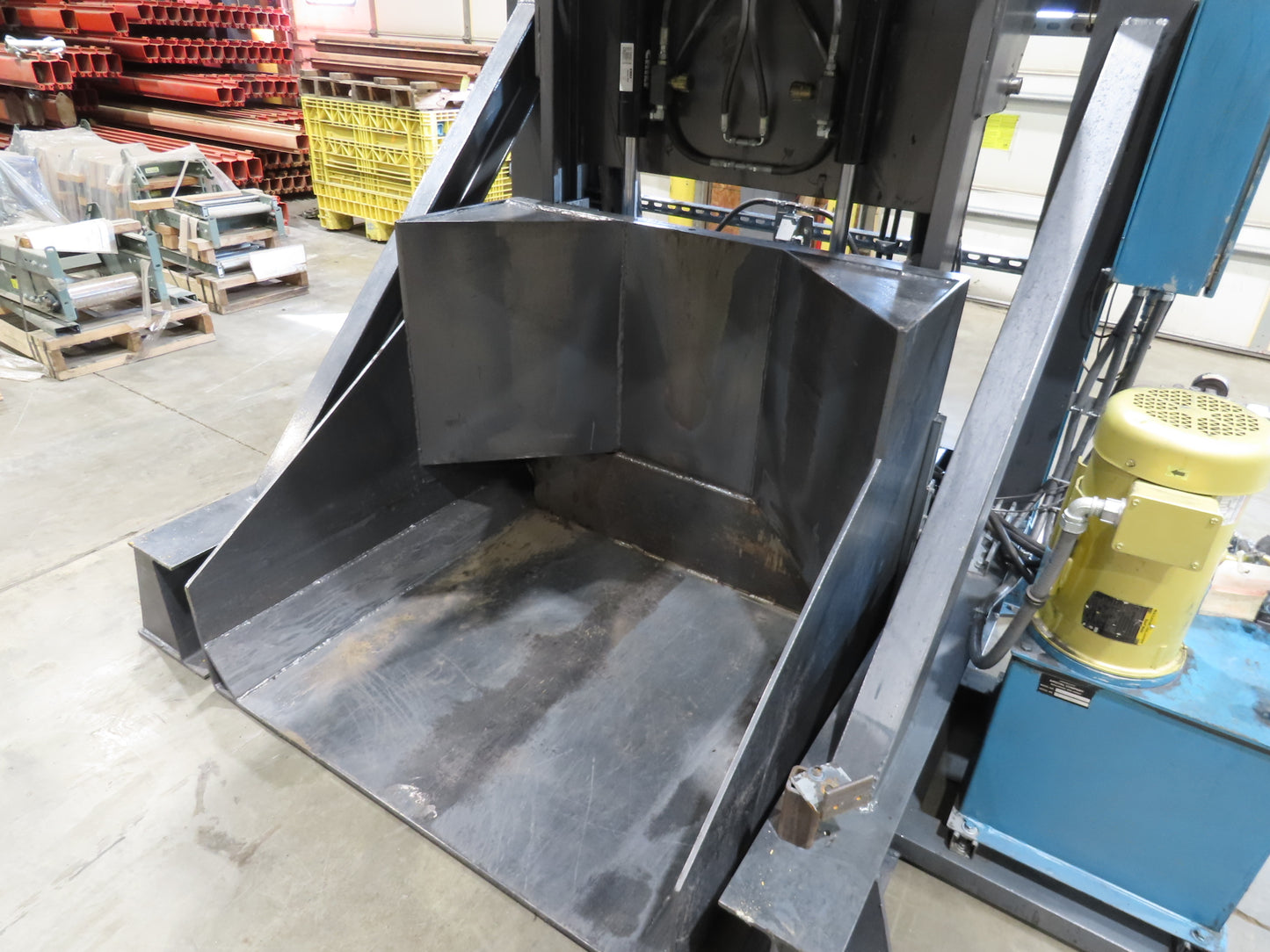 Essex Rise Hydraulic Tote Dumper 1yd Hopper Box Tipper 5000Lb 5Hp 460V