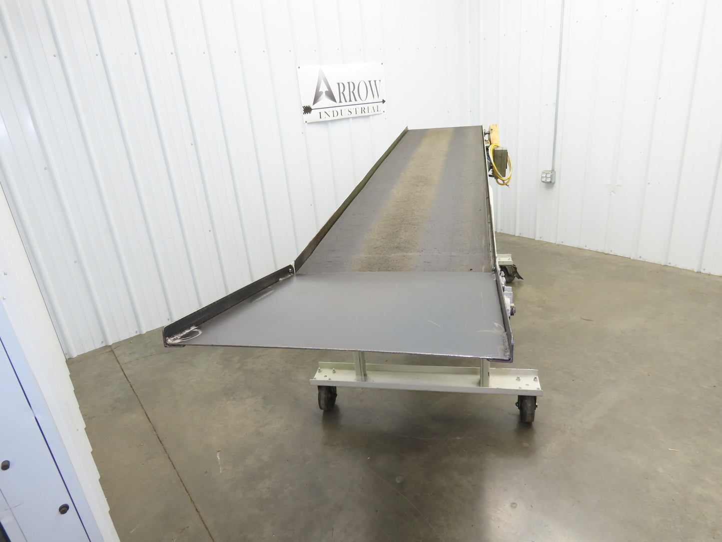 Wardcraft 24"x 10' Portable Incline Belt Conveyor .33Hp 3PH Chain Drive 36FPM