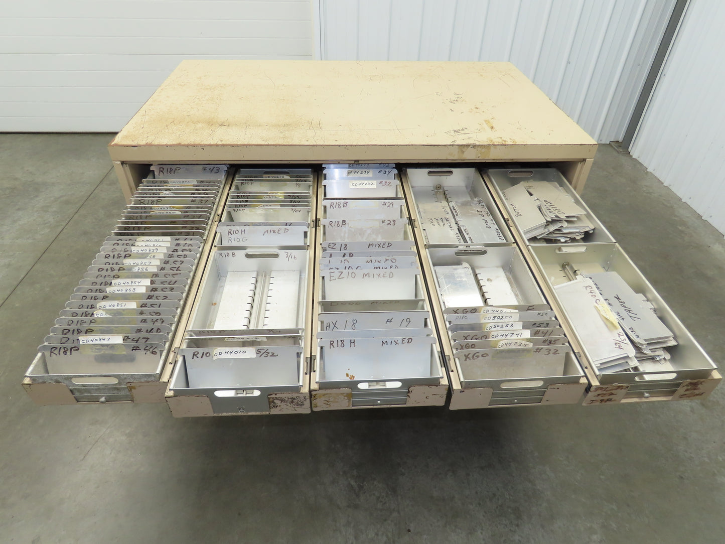 Modular Industrial Storage Cabinet 20 Drawer 61.5x38x34.5" Vintage 17x10" Trays