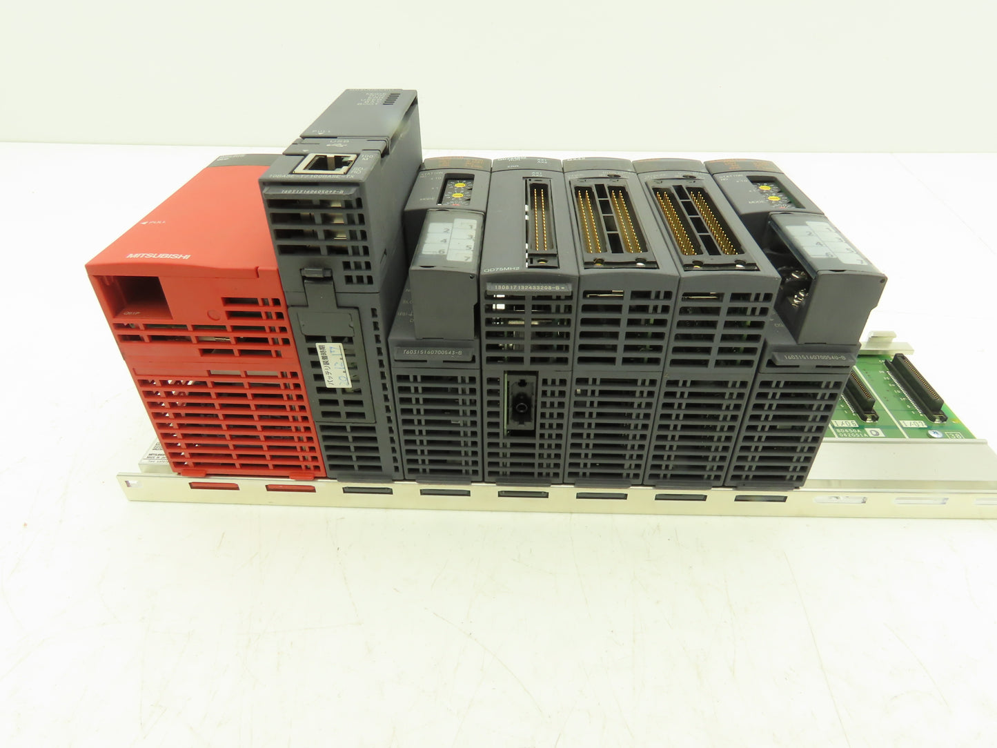 Mitsubishi Electric Q03UDECPU Melsec PLC Backplane Rack Power Supply CPU 8 Slot