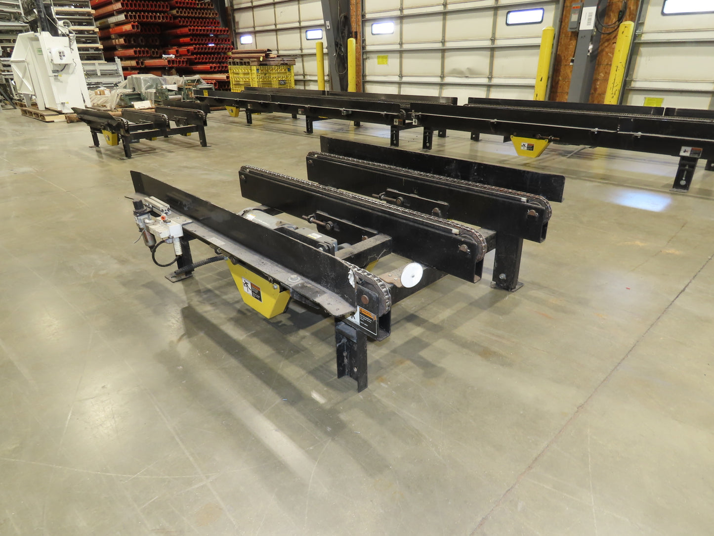 42"x 60" Pallet Drag Chain Conveyor 3-Strand 1Hp 230/460V 3PH 32FPM 17-19"H