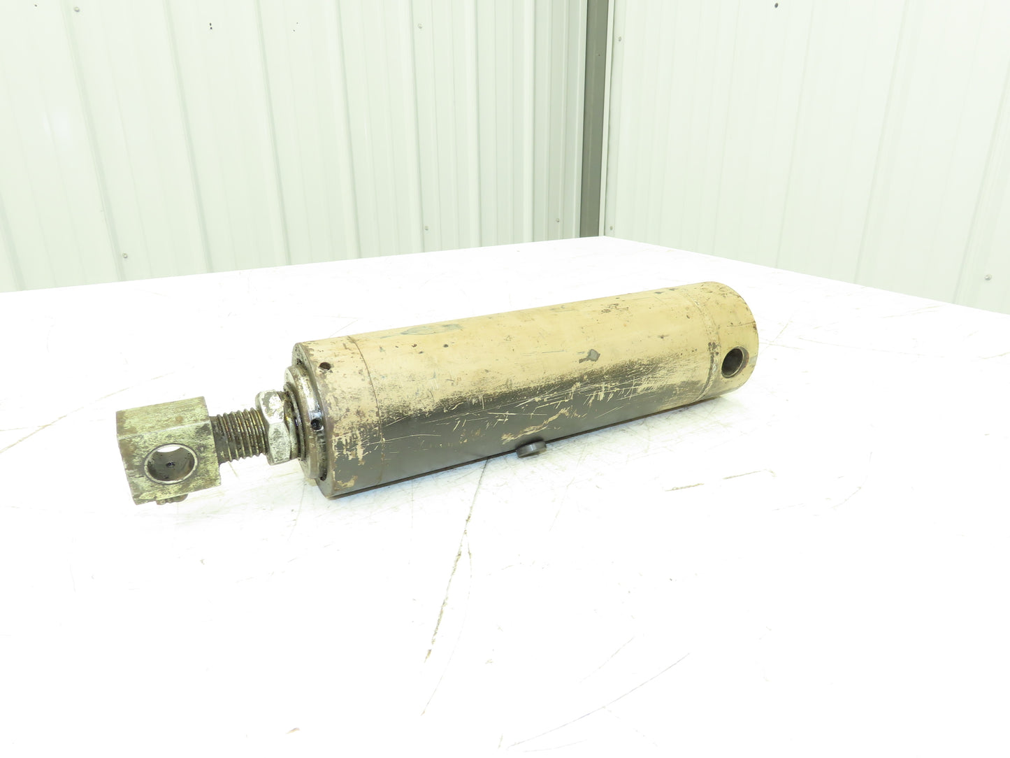 Toyota DOF 068 Hydraulic Lift Cylinder Off 8HBW30 Walkie Pallet Jack 6000 lb