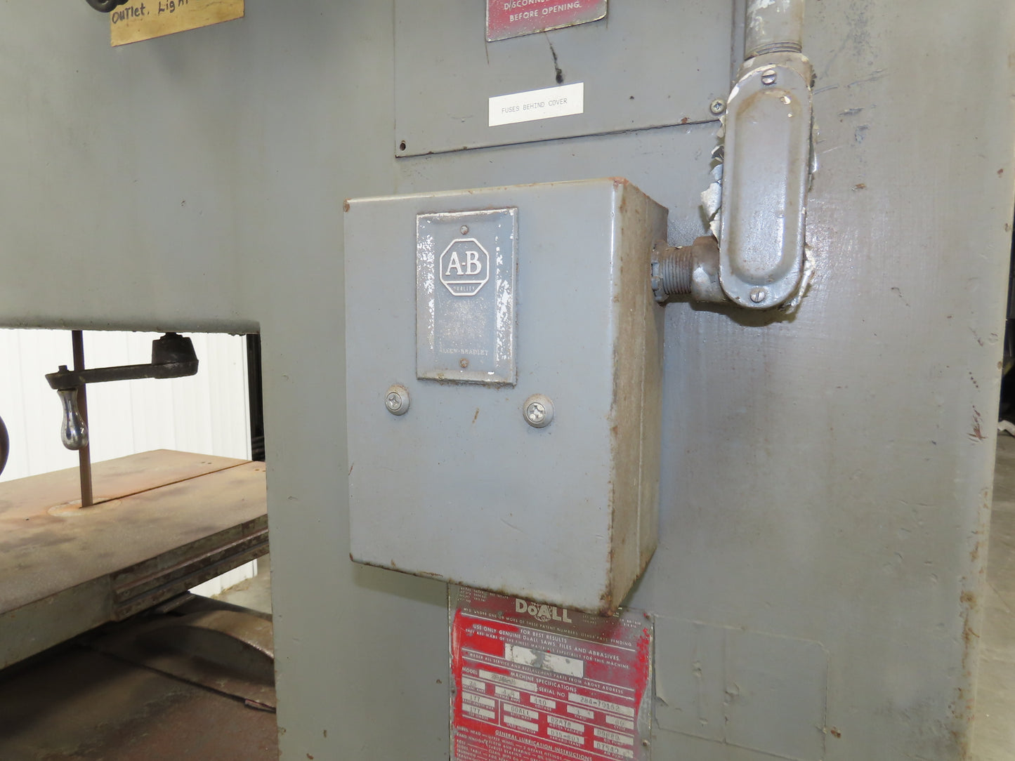 Doall 2612H Contourmatic 26" Vertical Bandsaw 5Hp 230/460V 3Ph Powerfeed