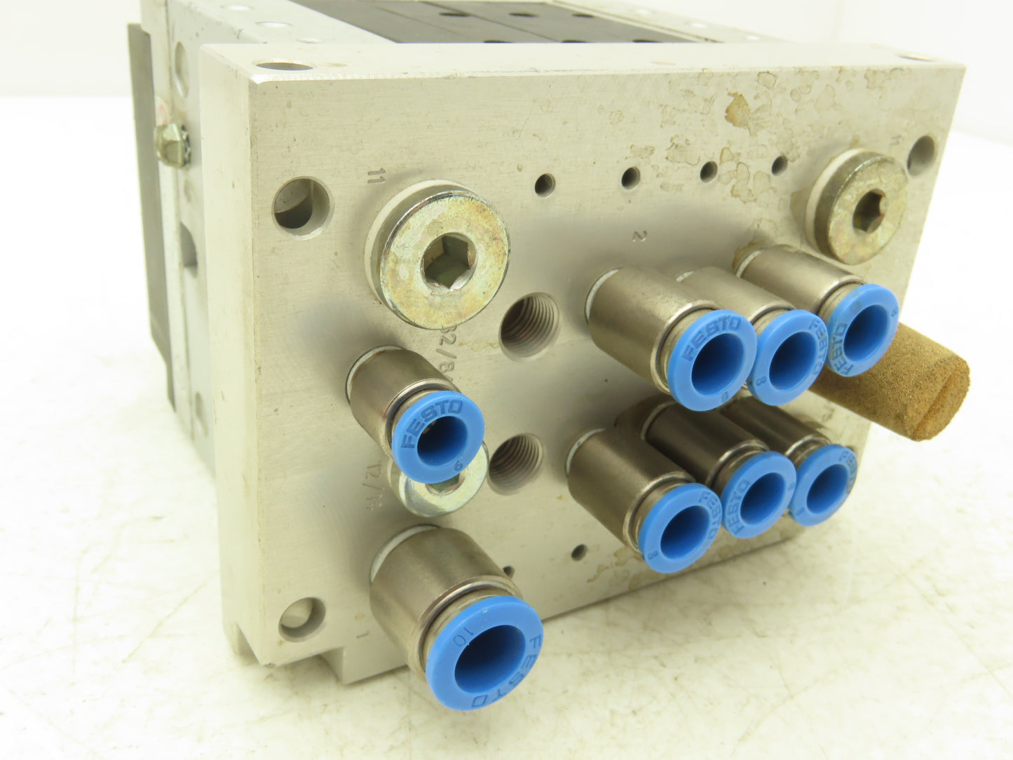 Festo CPV-14-VI 4-Station 14mm Pneumatic Valve Manifold 800l/min G1/8 Ports