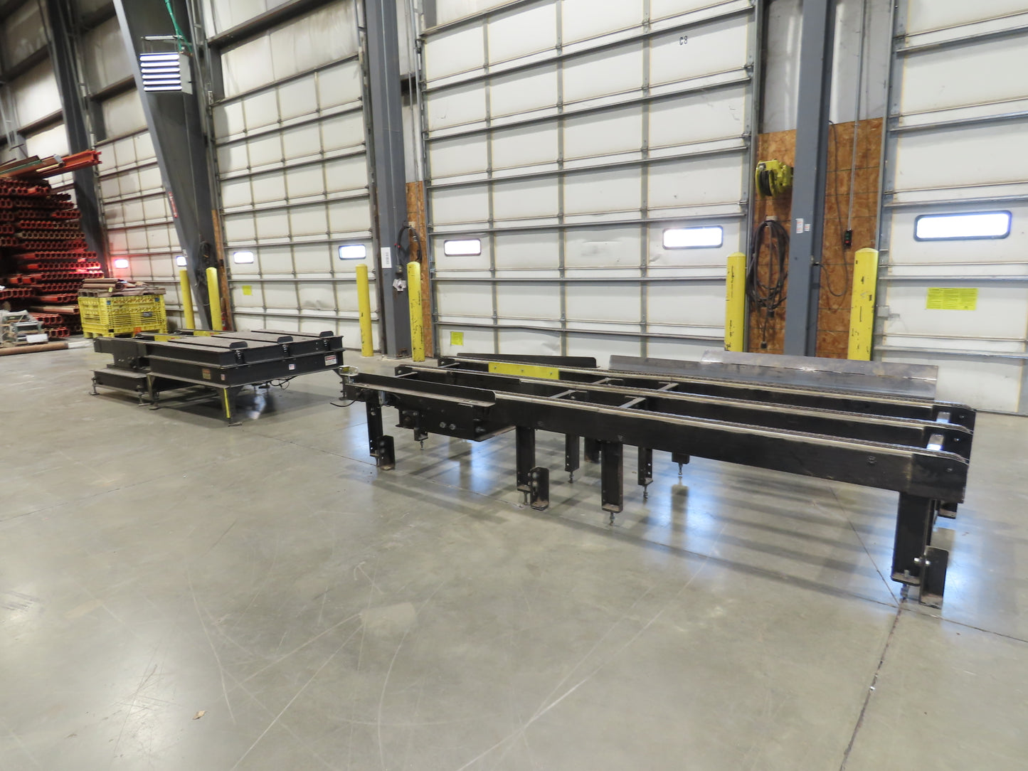 42"x 11' 4" Pallet Drag Chain Conveyor 3-Strand 230/460V 3PH 32FPM 23-26"H