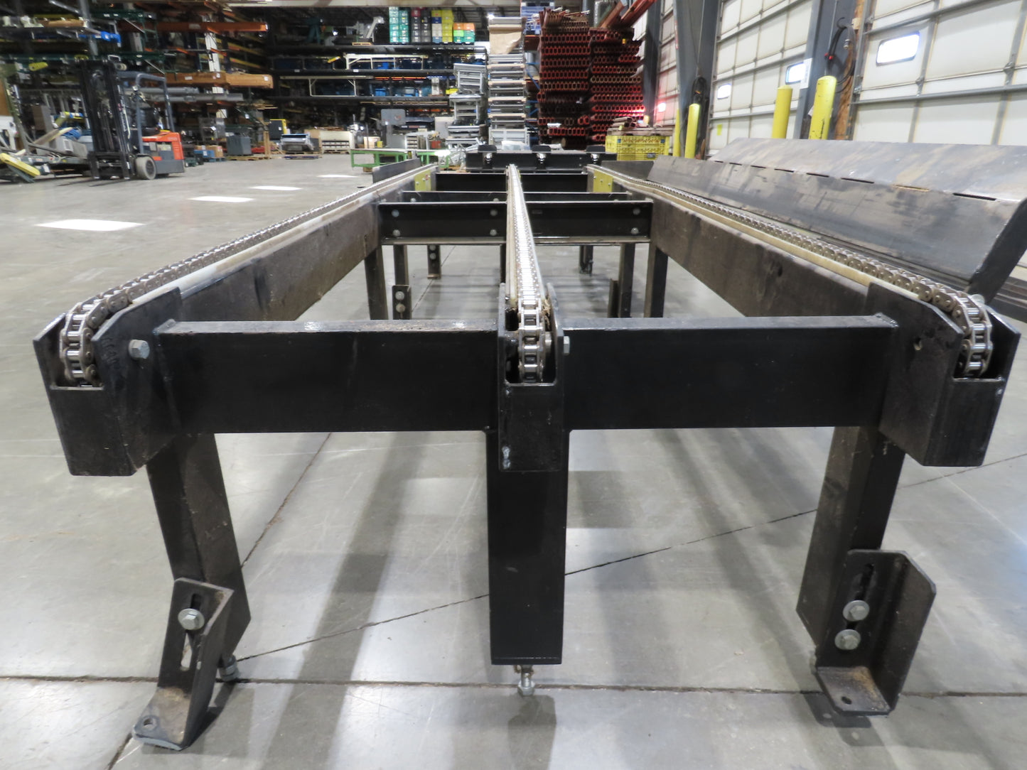 42"x 11' 4" Pallet Drag Chain Conveyor 3-Strand 230/460V 3PH 32FPM 23-26"H