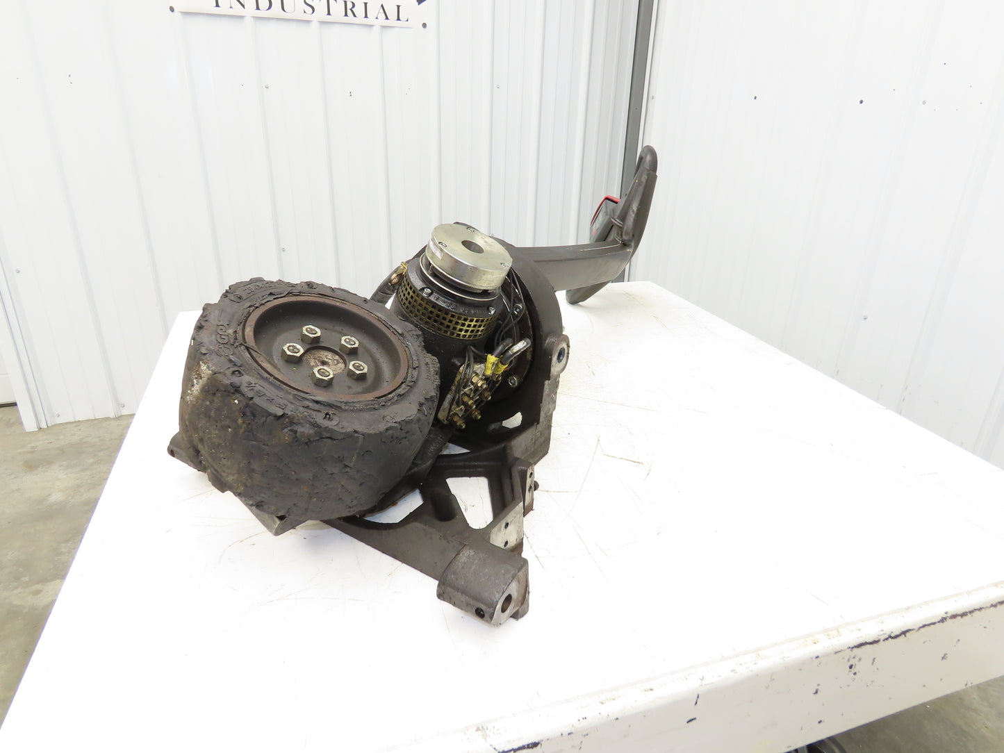 Toyota Tiller Drive Axel Steering Hub Off 7HBW23 Pallet Jack 4500 lb