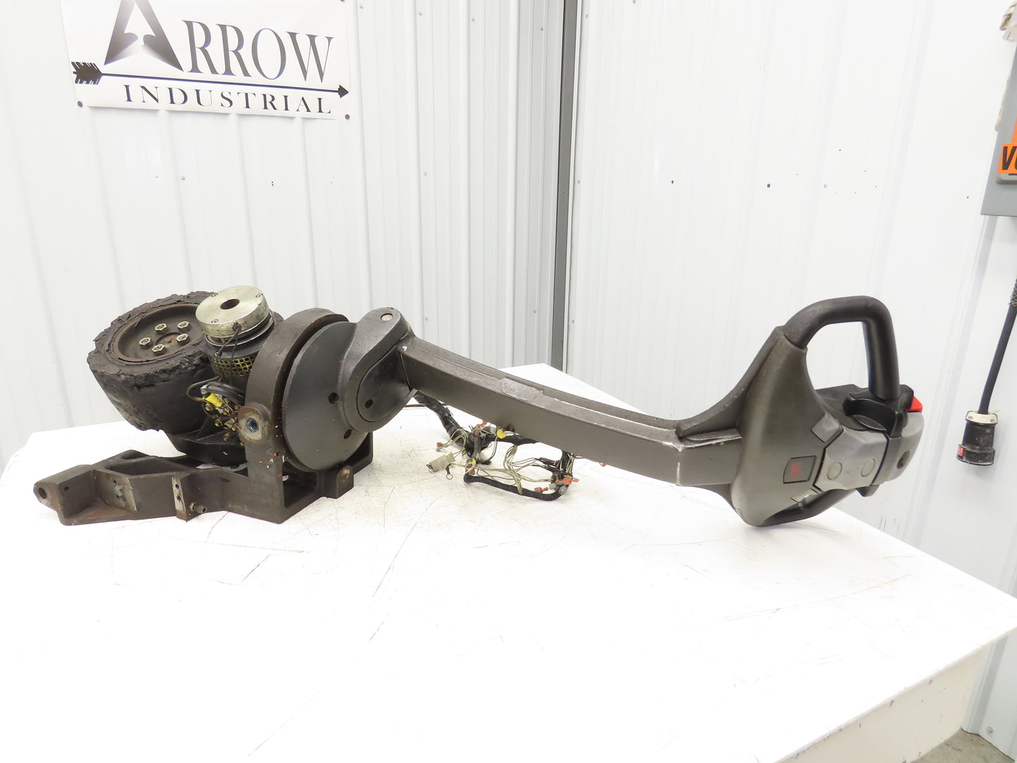 Toyota Tiller Drive Axel Steering Hub Off 7HBW23 Pallet Jack 4500 lb