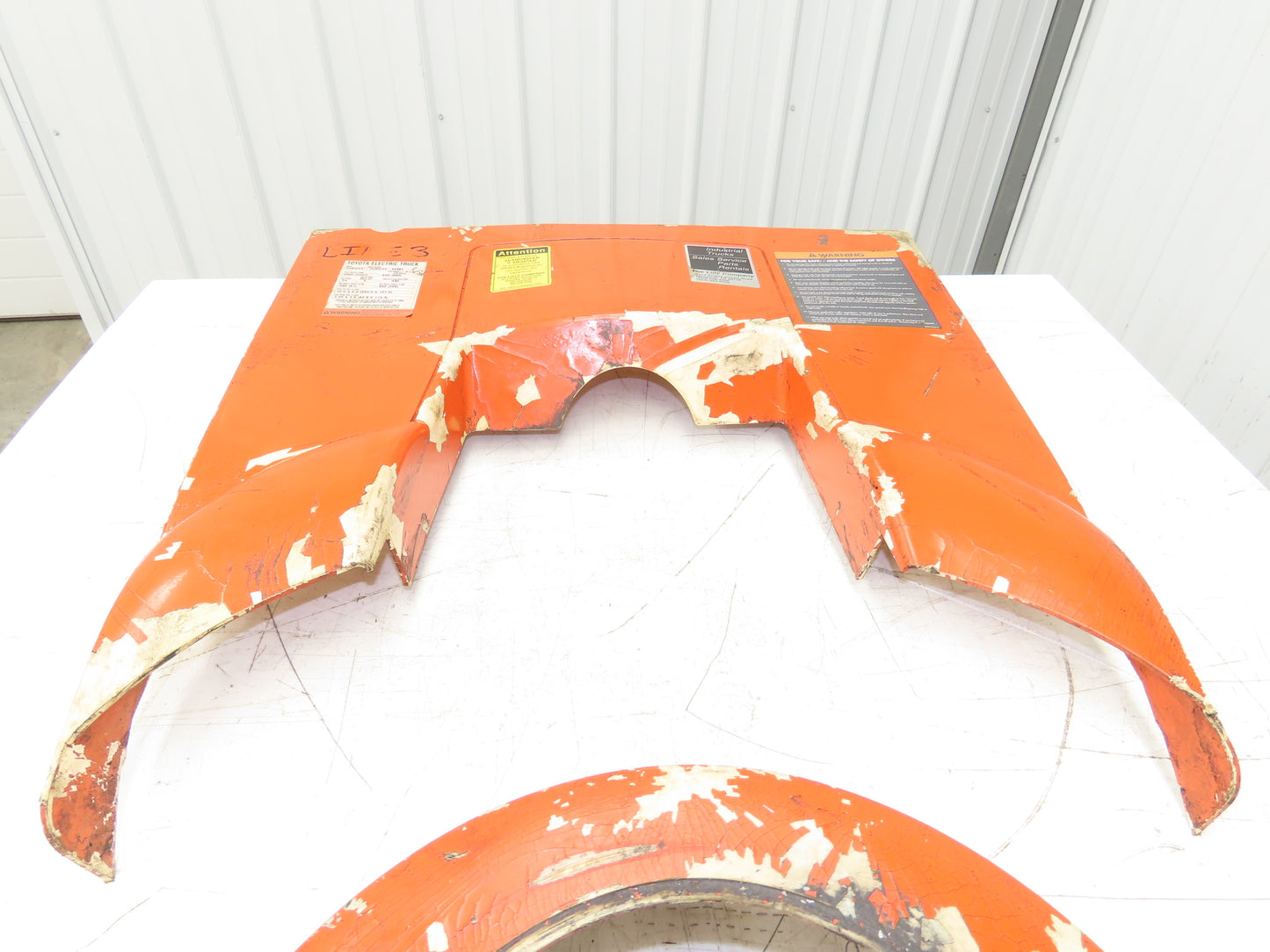 Toyota 7HBW23 Plastic Shroud Cover Set Removed From 7HBW23 Pallet Jack 4500 lb