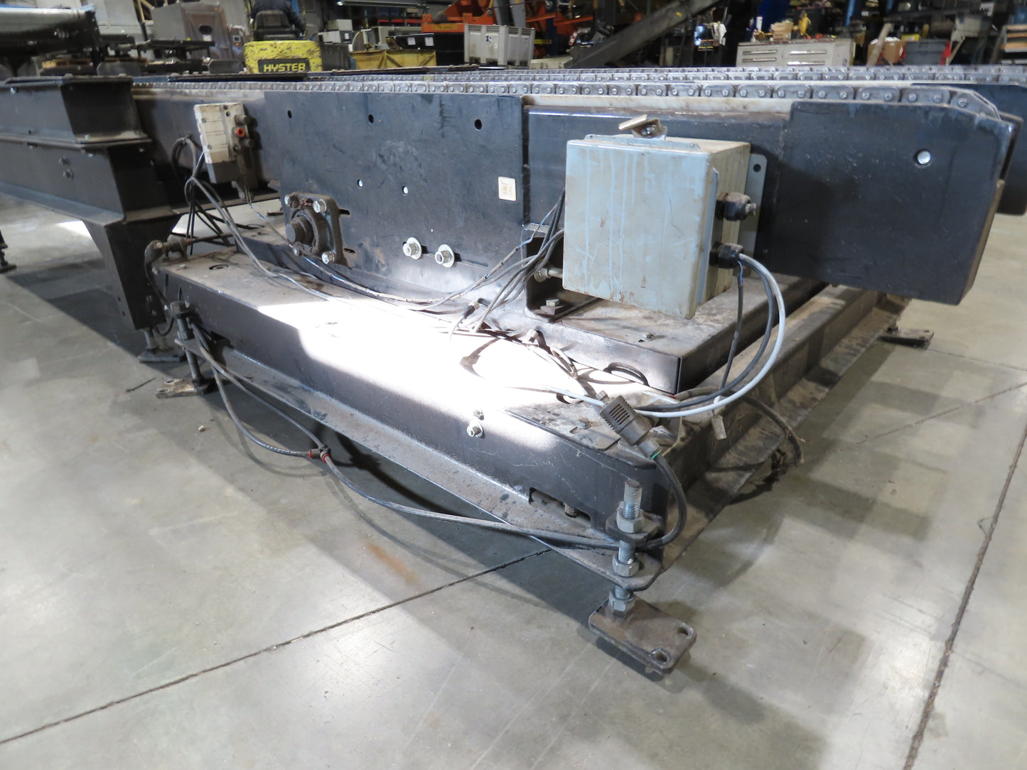 42"x 10' 2" Pallet Chain Conveyor 3-Strand Skid Platform End Section 460V 3PH