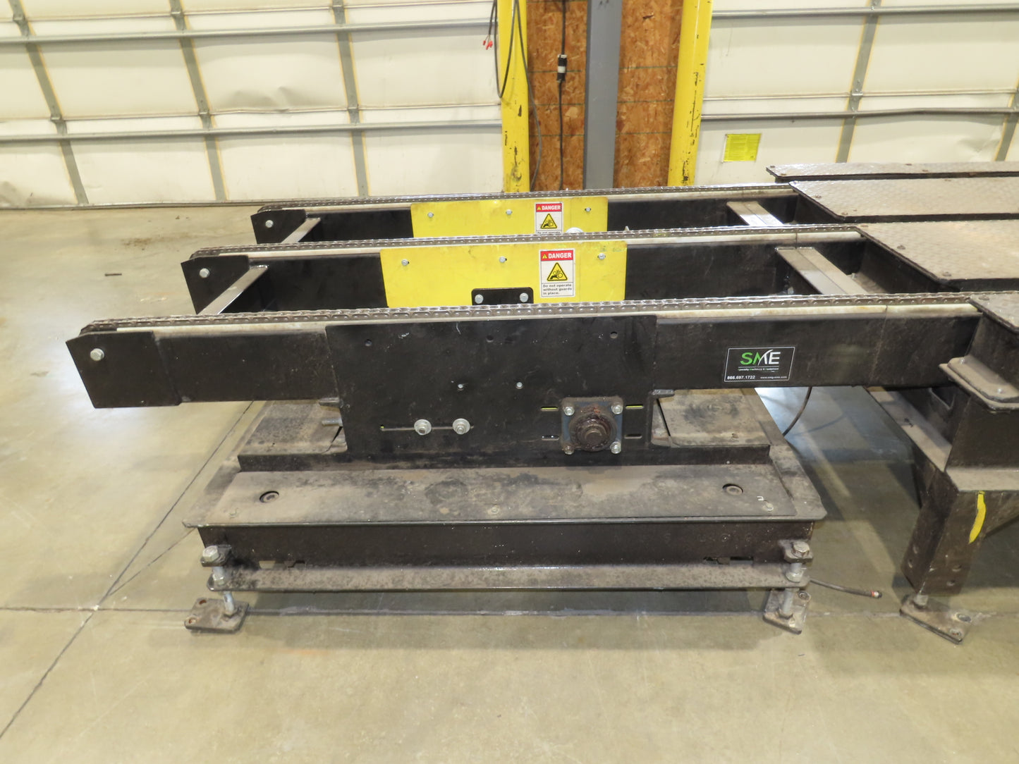42"x 10' 2" Pallet Chain Conveyor 3-Strand Skid Platform End Section 460V 3PH