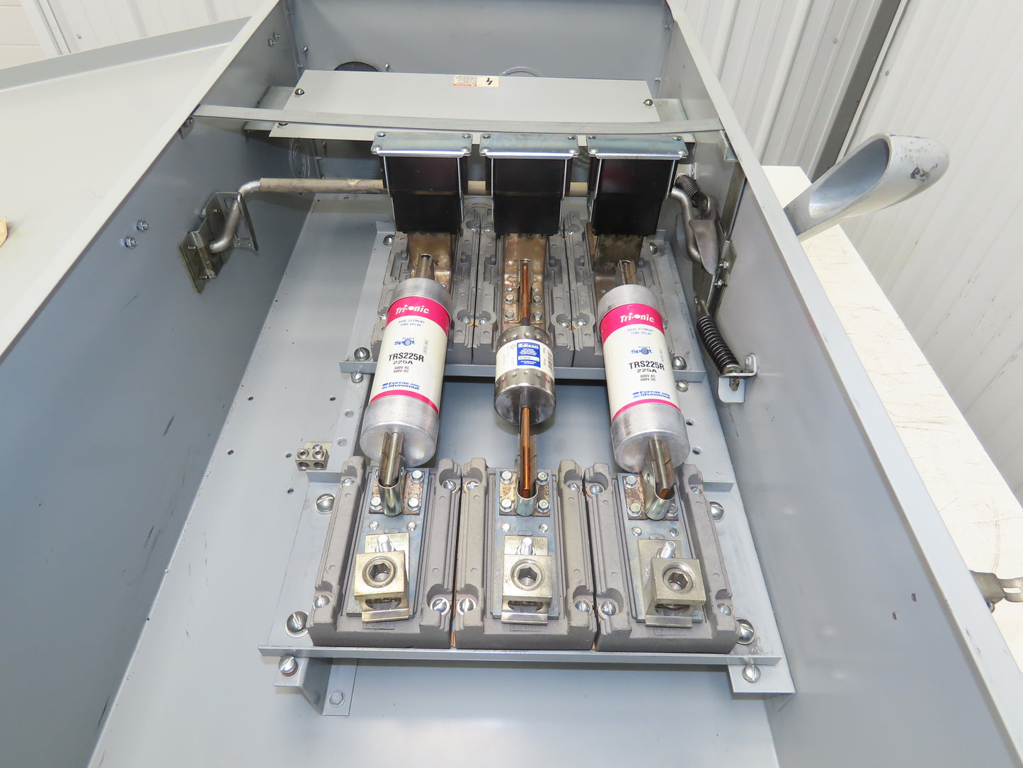 Siemens F-355 Vacu Break Clampamtic Safety Disconnect Switch 400A 600V 3P Fused