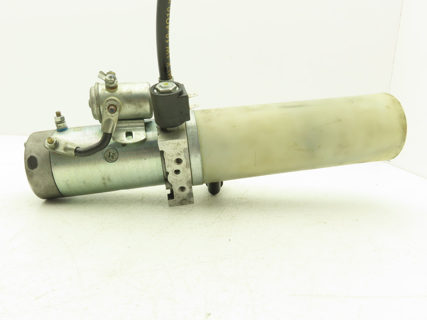 Haldex 24MG2A2-HE Hydraulic Pump Motor 24V Off Toyota 7HBW23 Pallet Jack