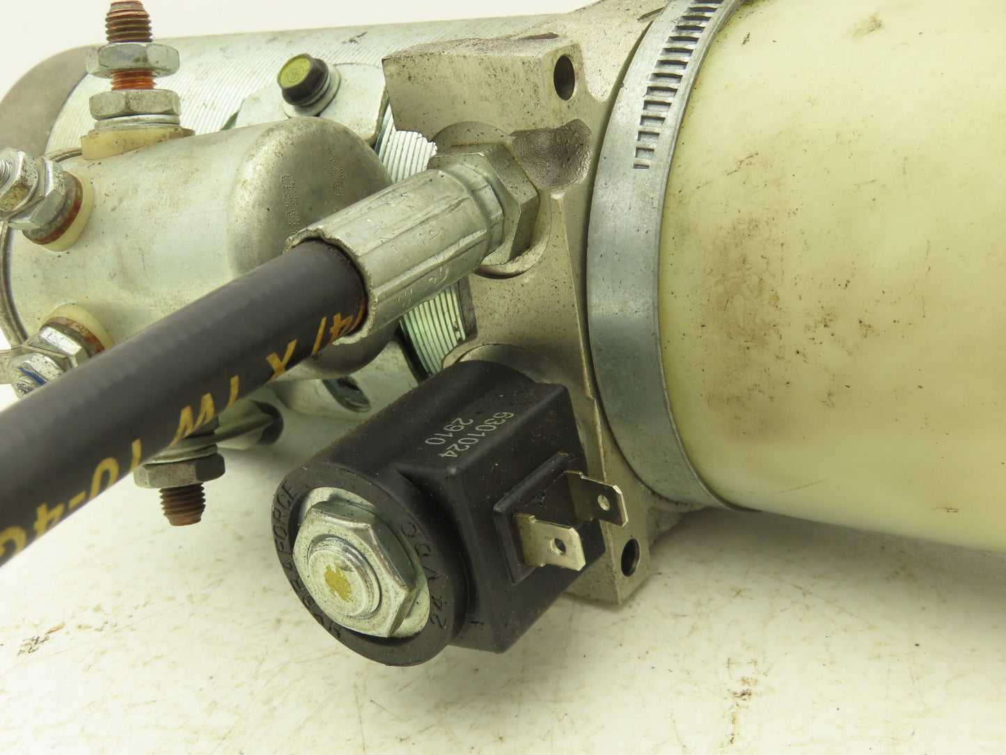 Haldex 24MG2A2-HE Hydraulic Pump Motor 24V Off Toyota 7HBW23 Pallet Jack