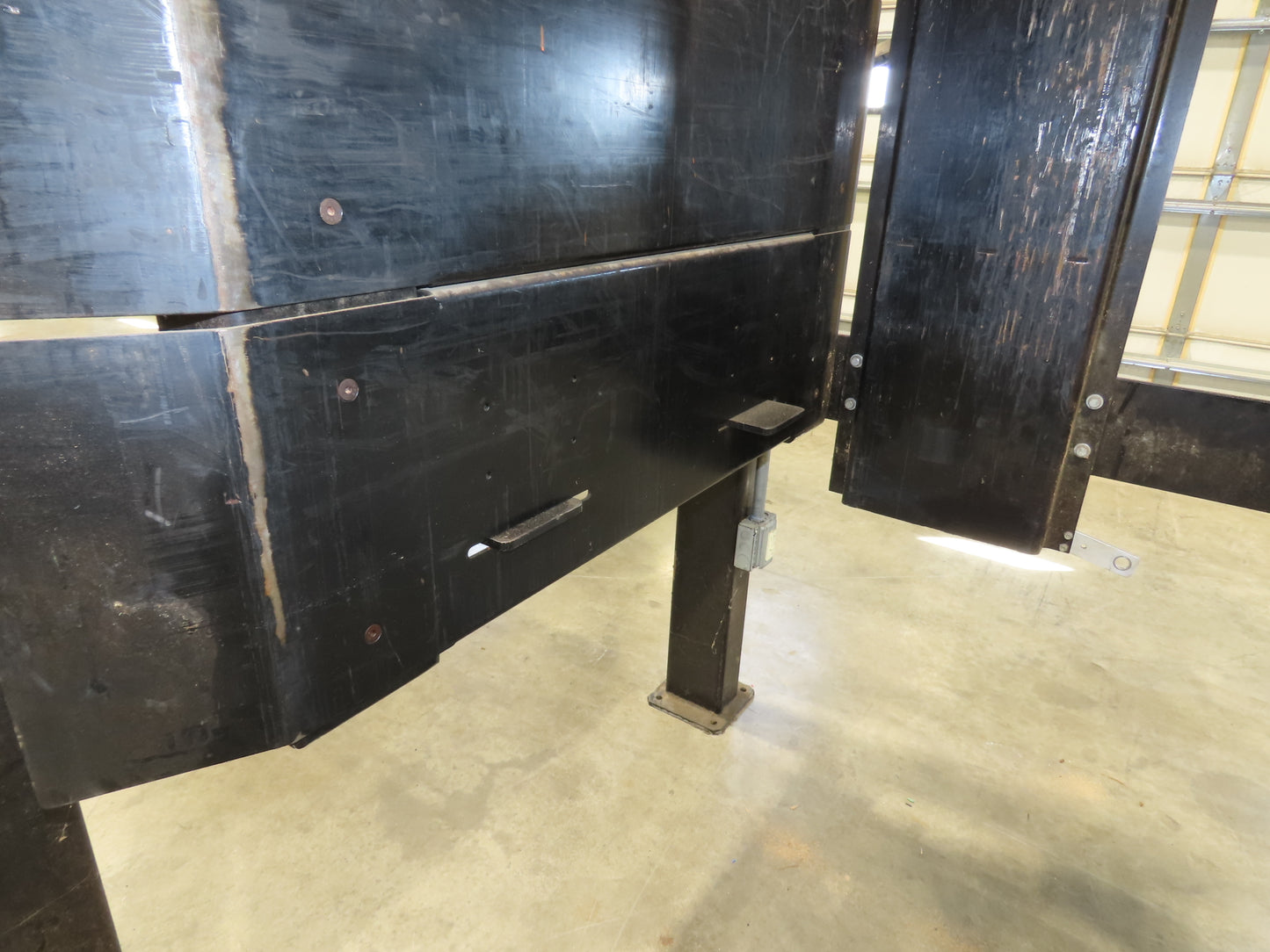 42"W x 48"L Pallet Feeder Dispenser for Robot Palletizer Conveyor 98"H