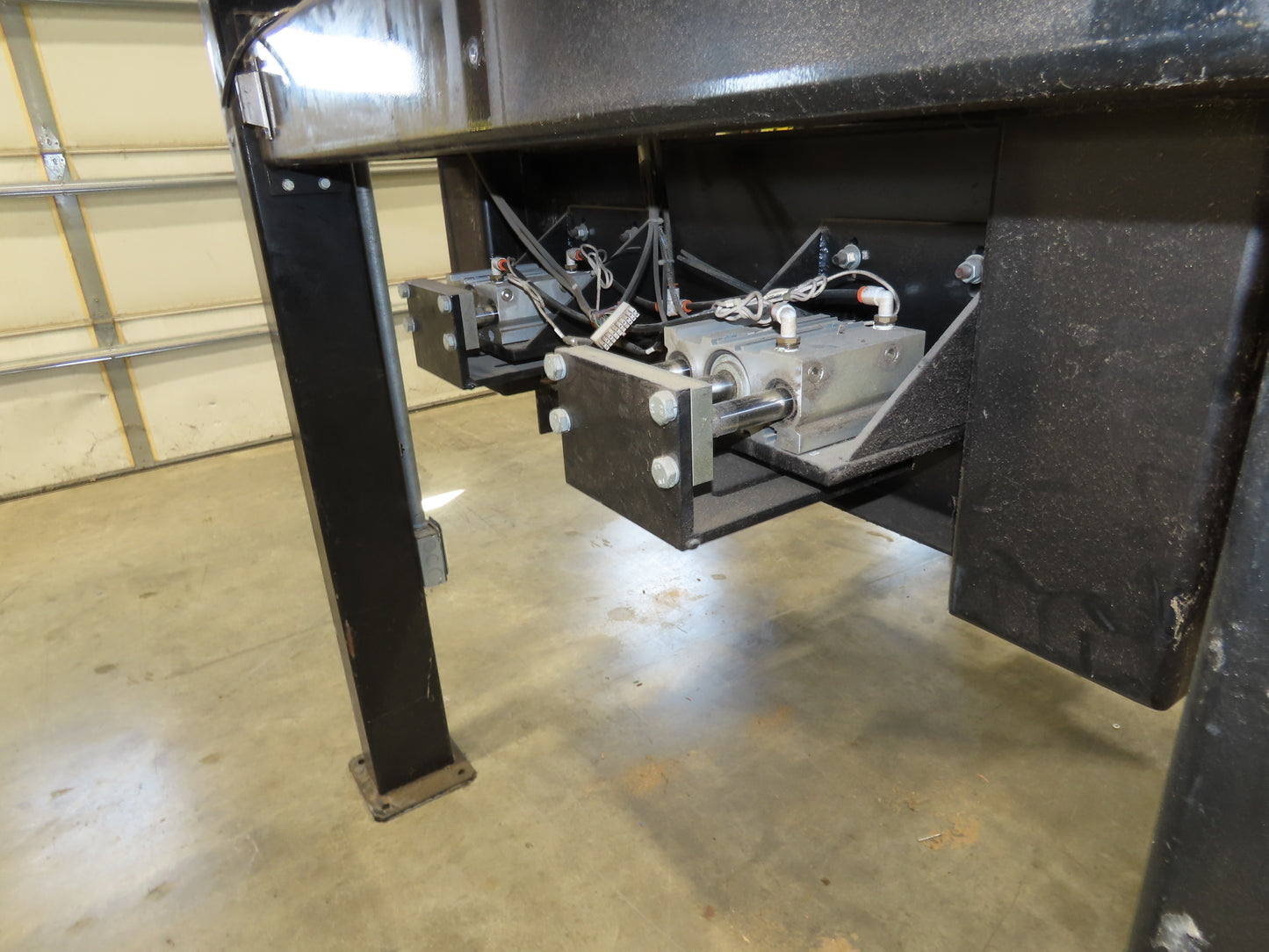 42"W x 48"L Pallet Feeder Dispenser for Robot Palletizer Conveyor 98"H