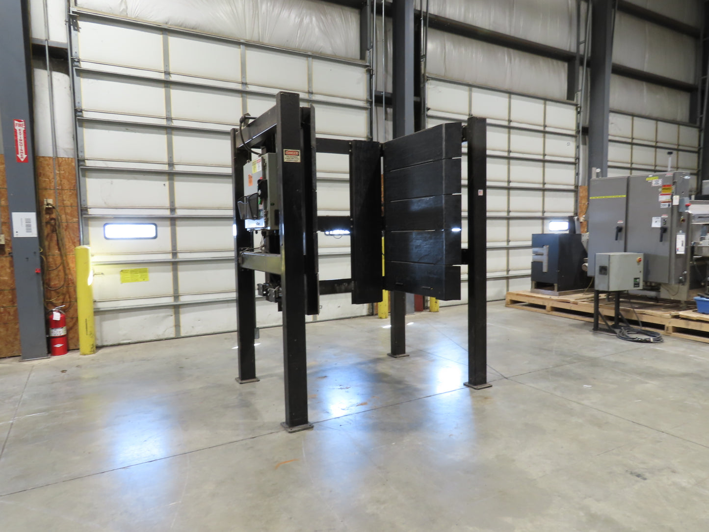 42"W x 48"L Pallet Feeder Dispenser for Robot Palletizer Conveyor 98"H
