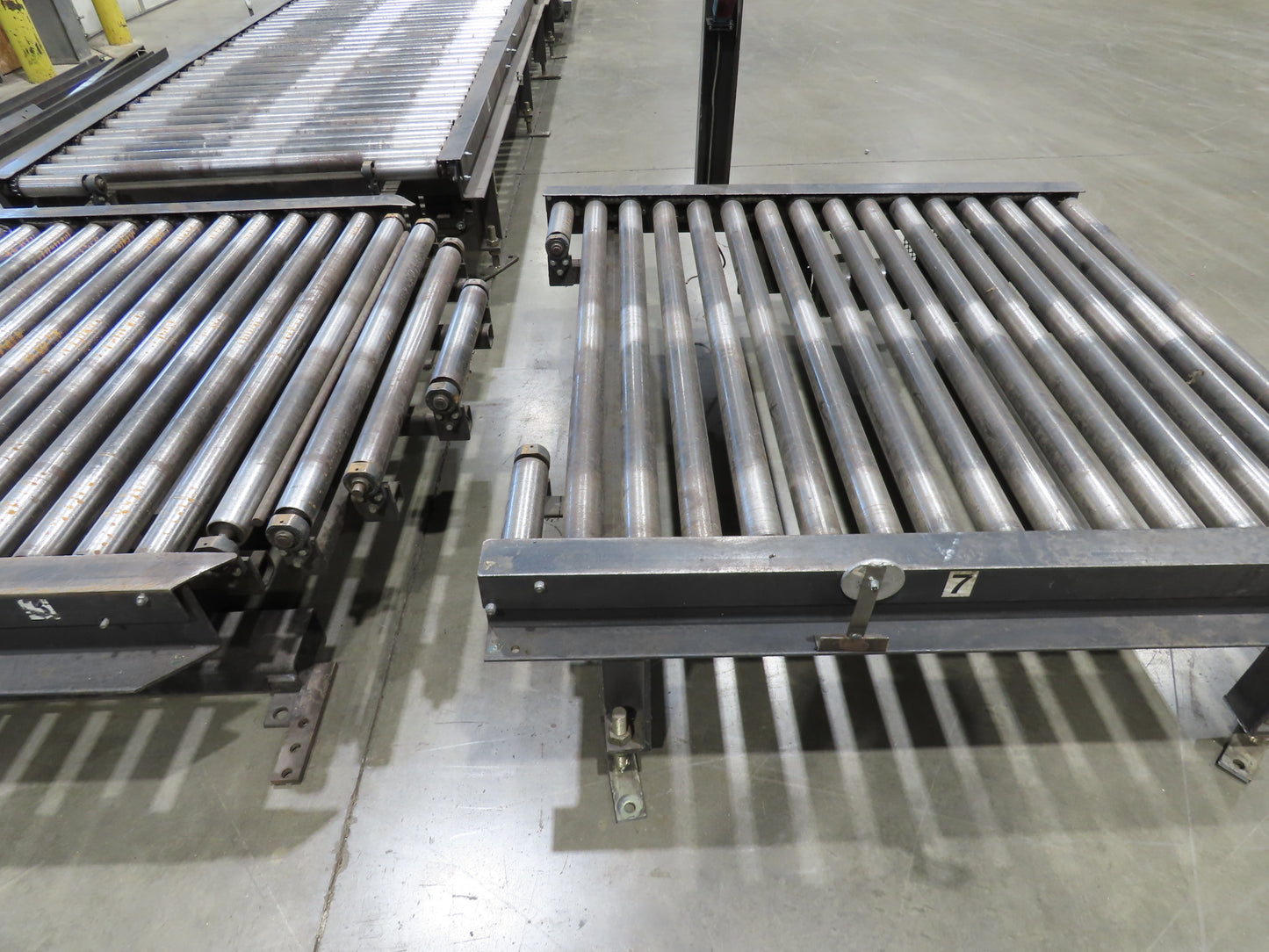 Orion 52"W x 36'L Pallet Conveyor 2.5" Roller with 90° Rotator 3PH Chain Drive