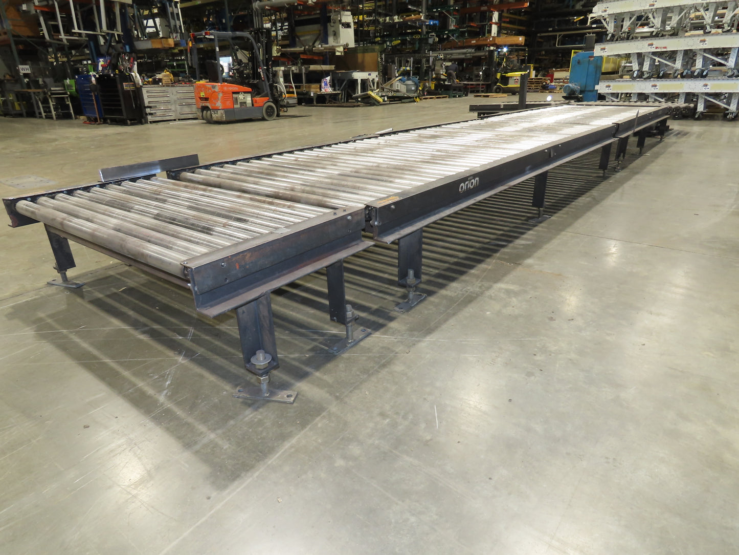 Orion 52"W x 36'L Pallet Conveyor 2.5" Roller with 90° Rotator 3PH Chain Drive