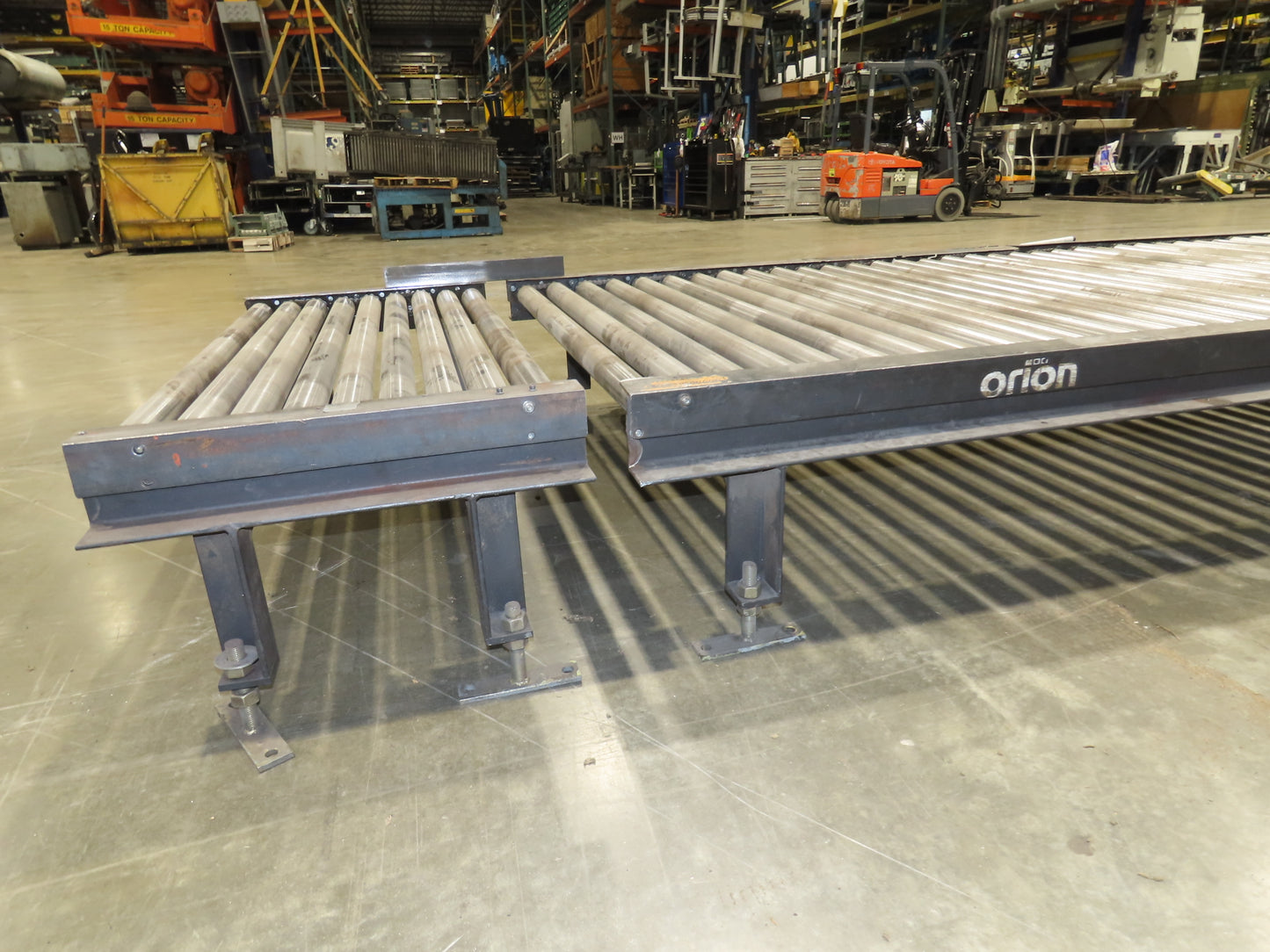 Orion 52"W x 36'L Pallet Conveyor 2.5" Roller with 90° Rotator 3PH Chain Drive