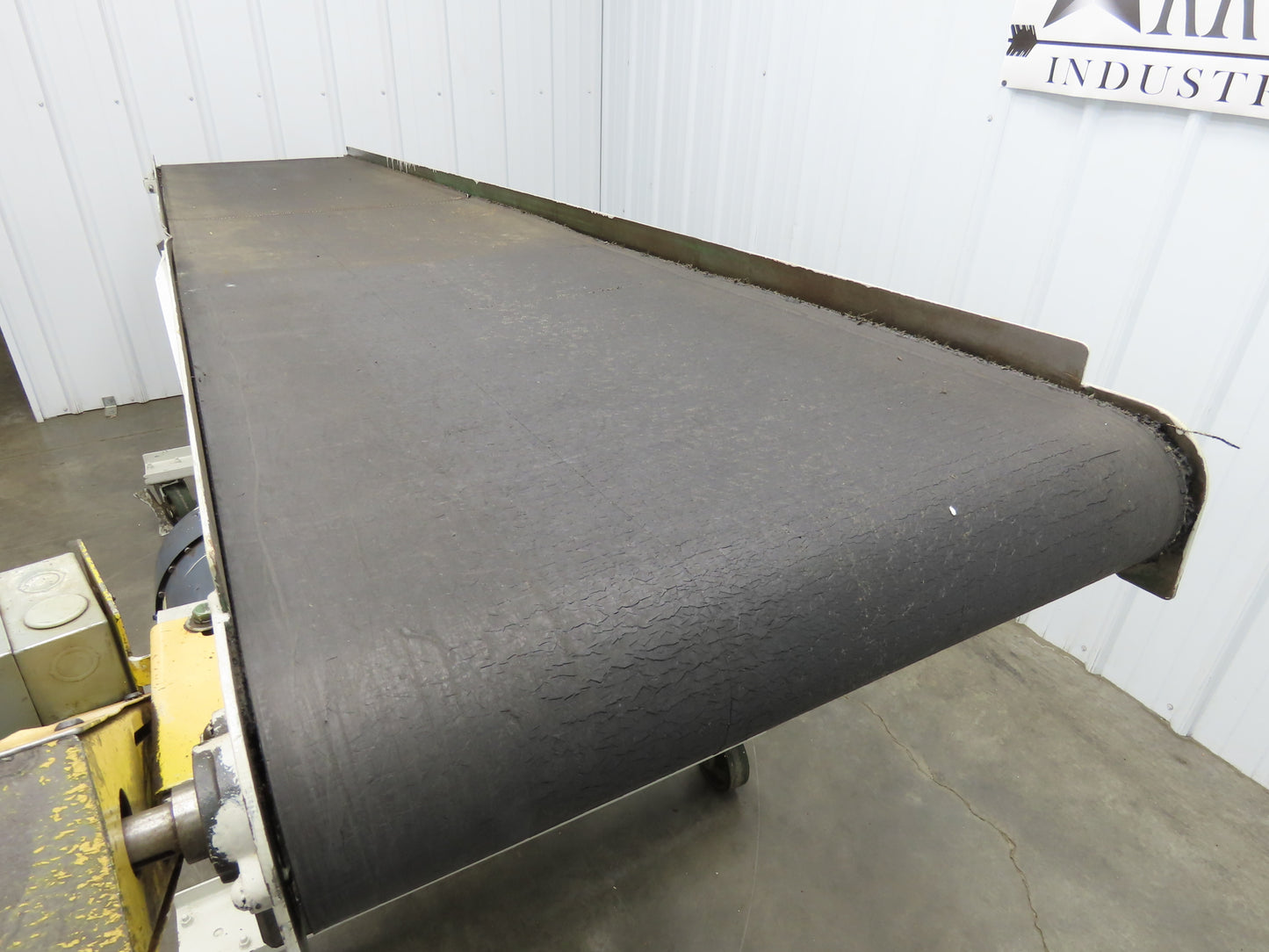 Wardcraft 24"x 10' Portable Incline Belt Conveyor .33Hp 3PH Chain Drive 36FPM