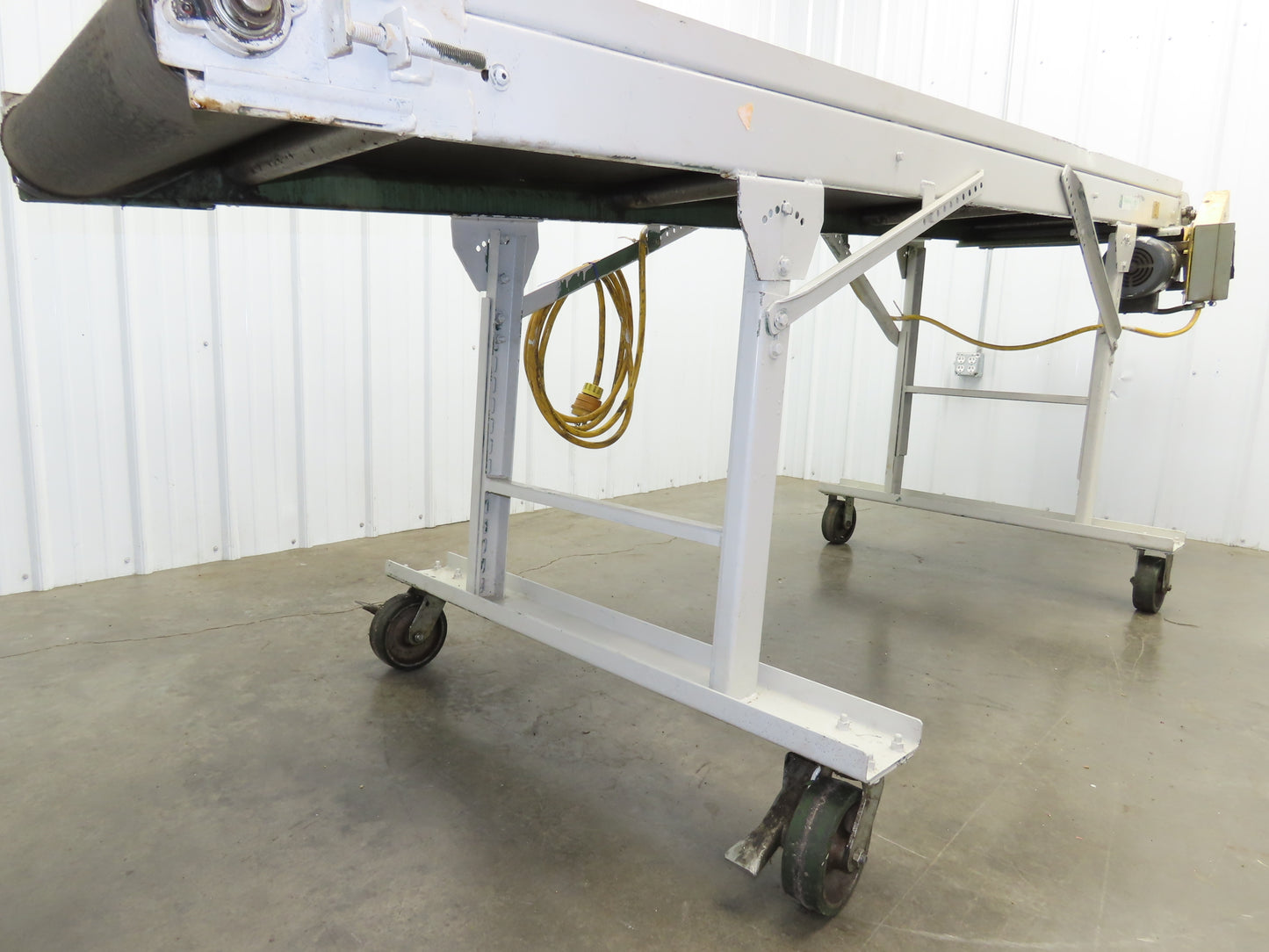 Wardcraft 24"x 10' Portable Incline Belt Conveyor .33Hp 3PH Chain Drive 36FPM