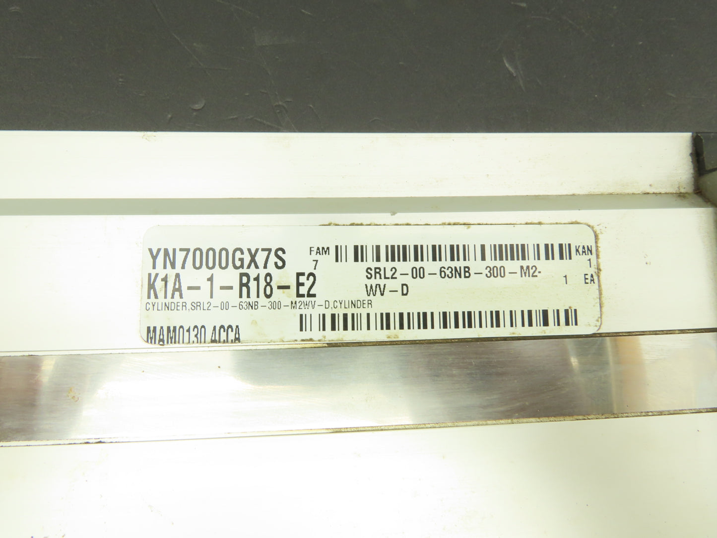 CKD SRL2-00-63NB300 Pneumatic Rodless Air Cylinder Slide 63mm Bore 300mm Stroke