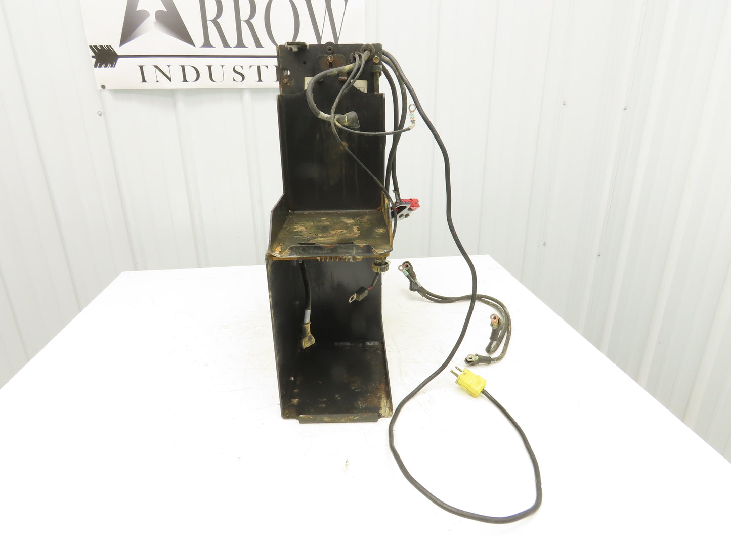 Toyota 1250620/004 Four Battery Charging Tower Off 8HBW23 Pallet Jack READ