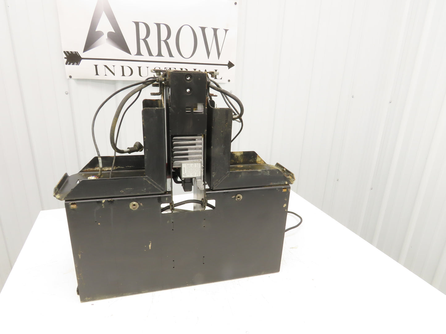 Toyota 1250620/004 Four Battery Charging Tower Off 8HBW23 Pallet Jack READ