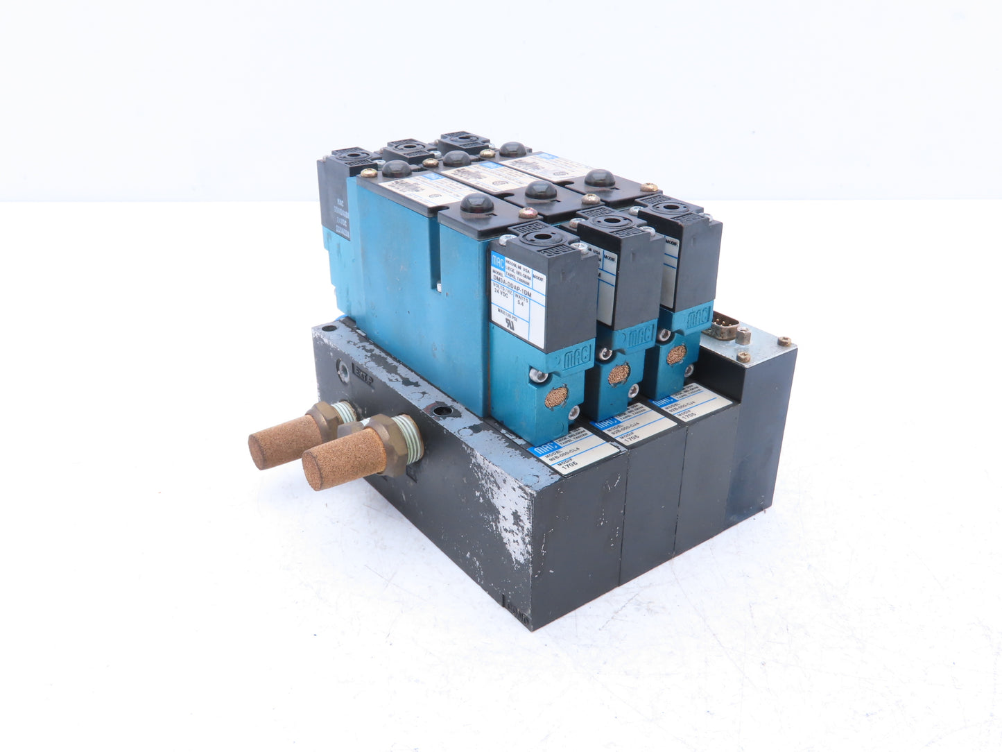 MAC 92 Series MAConnect 3-Station Pneumatic Solenoid Valve Manifold Assembly 24V