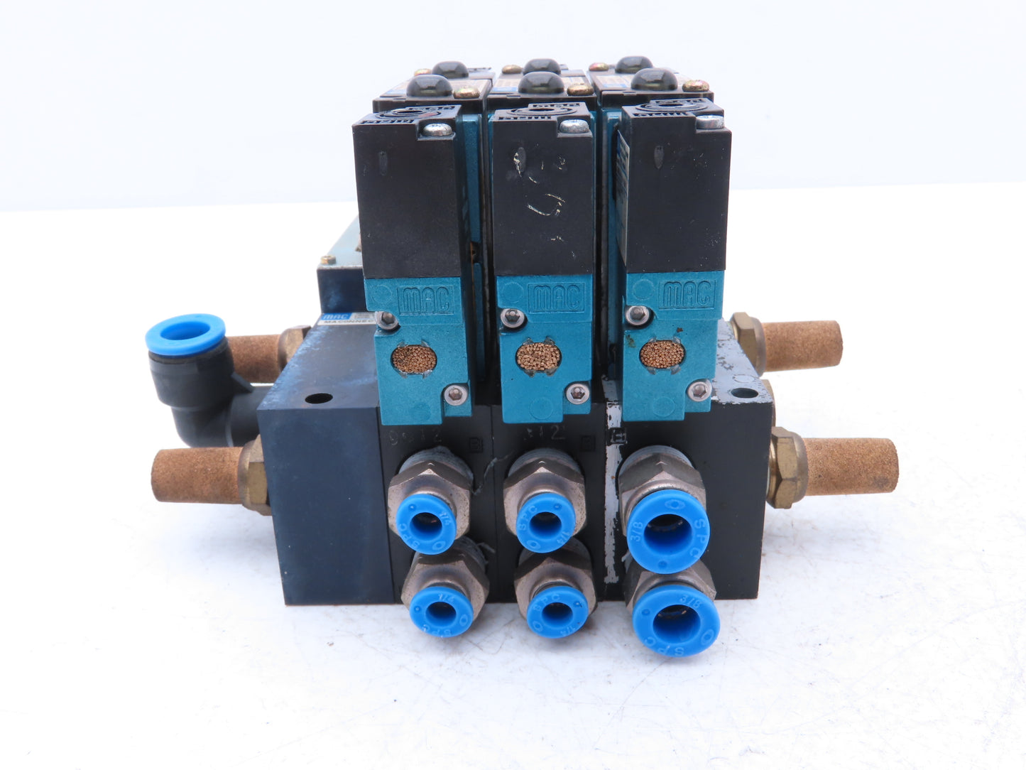 MAC 92 Series MAConnect 3-Station Pneumatic Solenoid Valve Manifold Assembly 24V