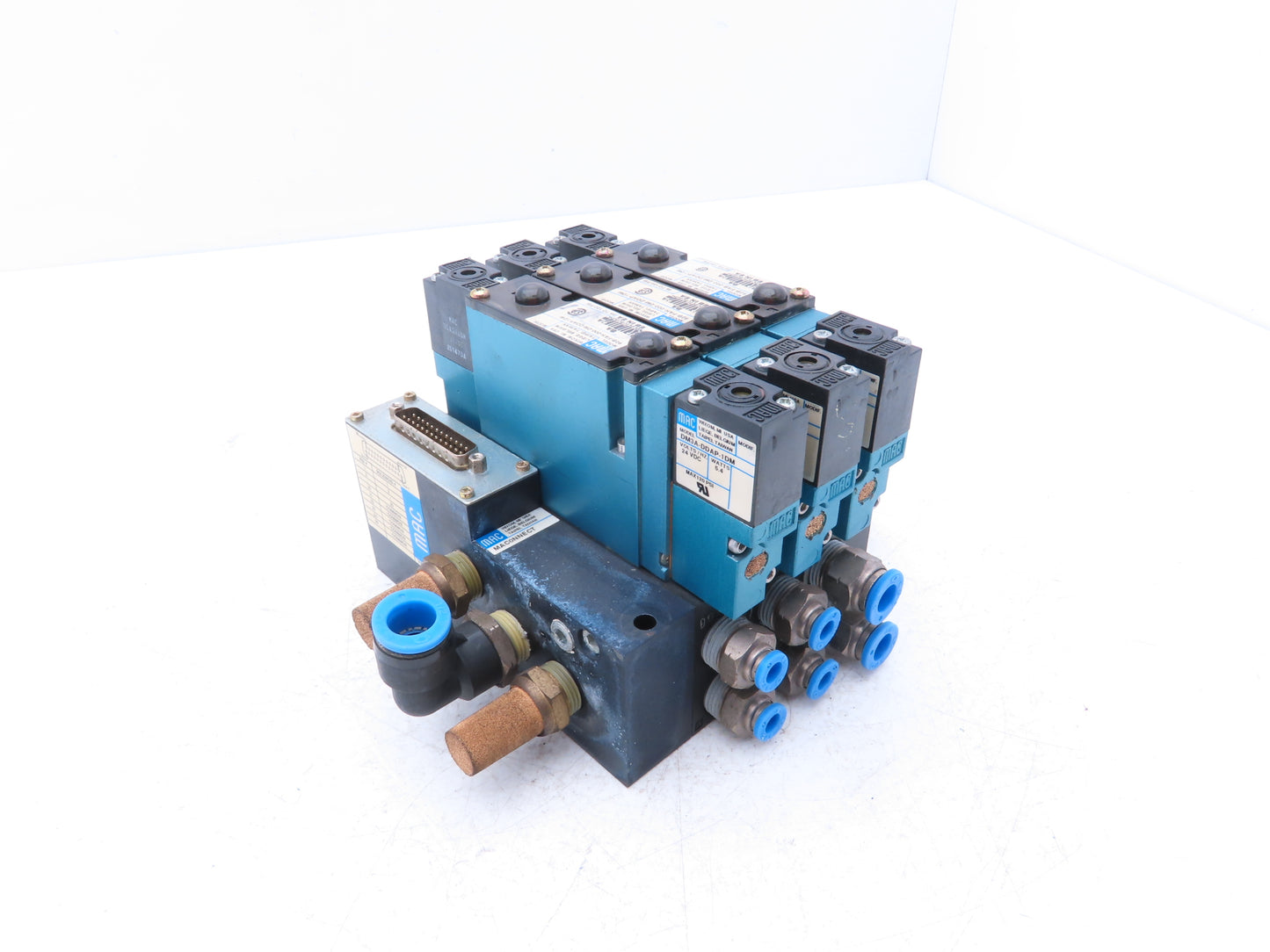 MAC 92 Series MAConnect 3-Station Pneumatic Solenoid Valve Manifold Assembly 24V
