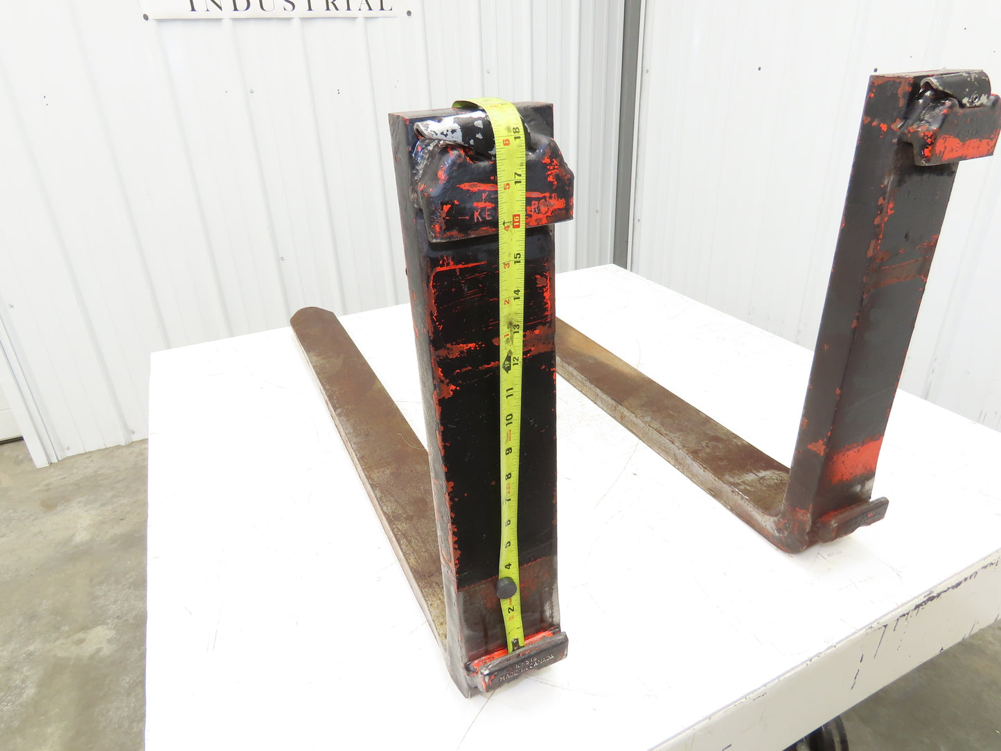 Kenhar 820-005-033/004 4x42" Class 2 Steel Forklift Forks 16" Carriage 1-Pair