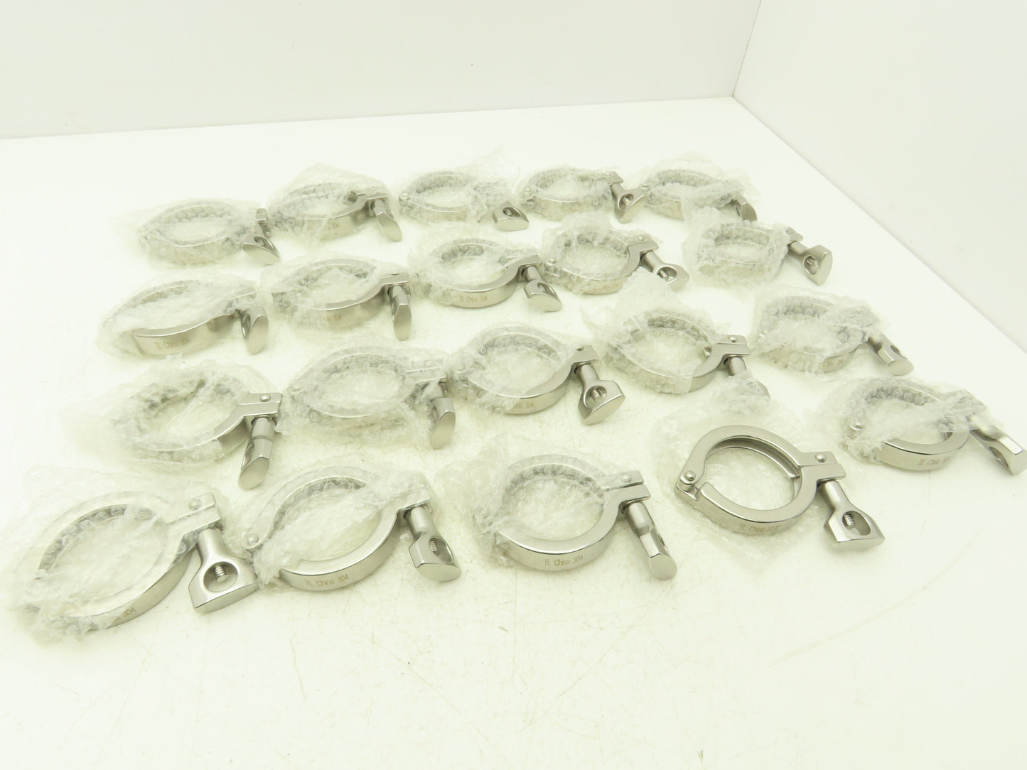 TL China 2" Steel Bolted Sanitary Clamp 304SS 2" Pipe Flange Dia 2.5" Lot of 20