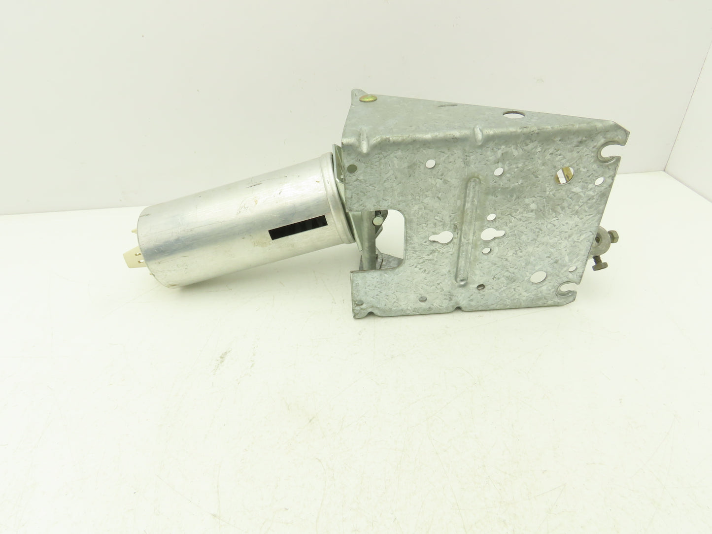 Honeywell MP909E 1380 9625 Pneumatic Damper Actuator Spring Return 9-13PSI