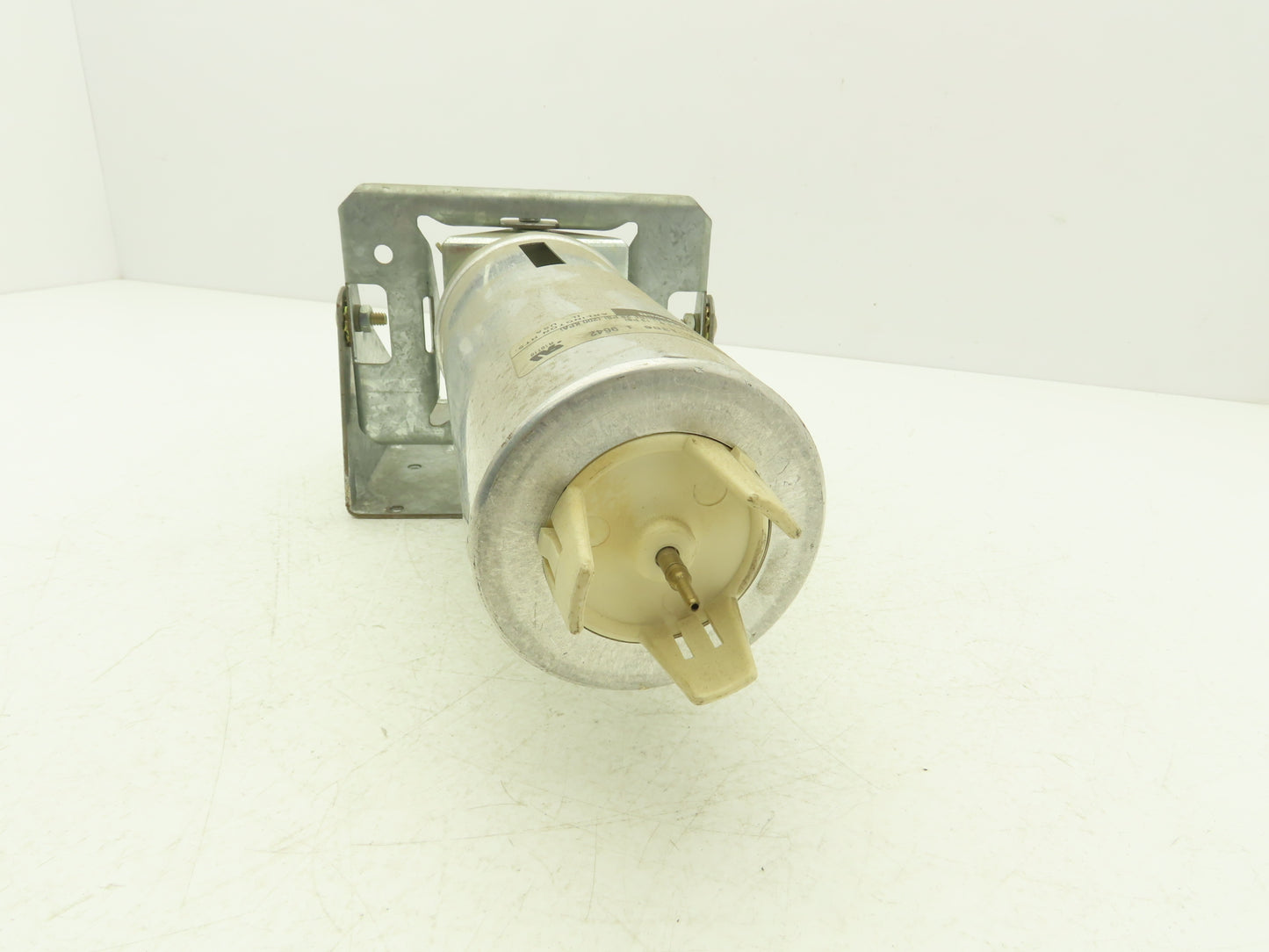 Honeywell MP909E 1380 9625 Pneumatic Damper Actuator Spring Return 9-13PSI