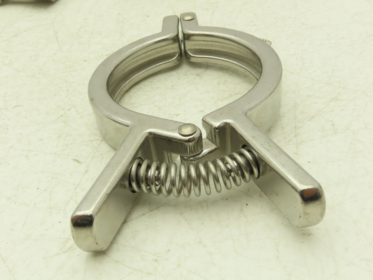 SCC 13MHHMQ-250 Sanitary Squeeze Clamp 2.5" Pipe For 3.2" Flange Lot of 6