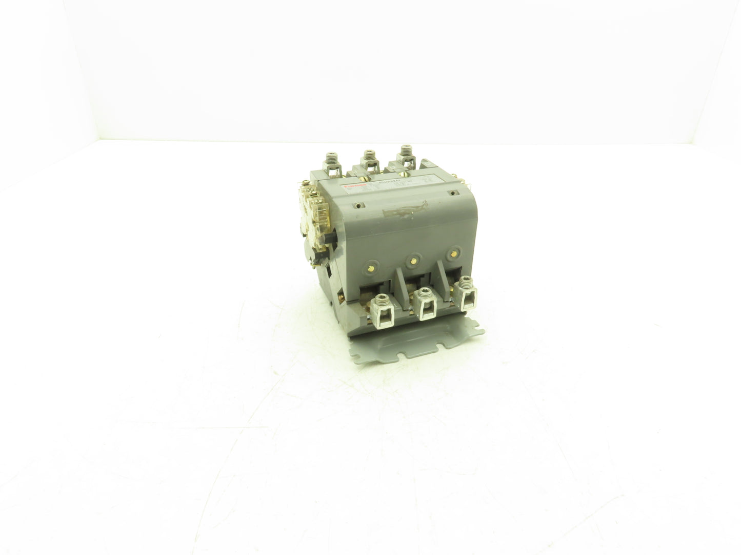 Furnas 40HP32AF Contactor Motor Starter 3Ph 600v 50Hp Ser A Coil 120v Size 3 90A